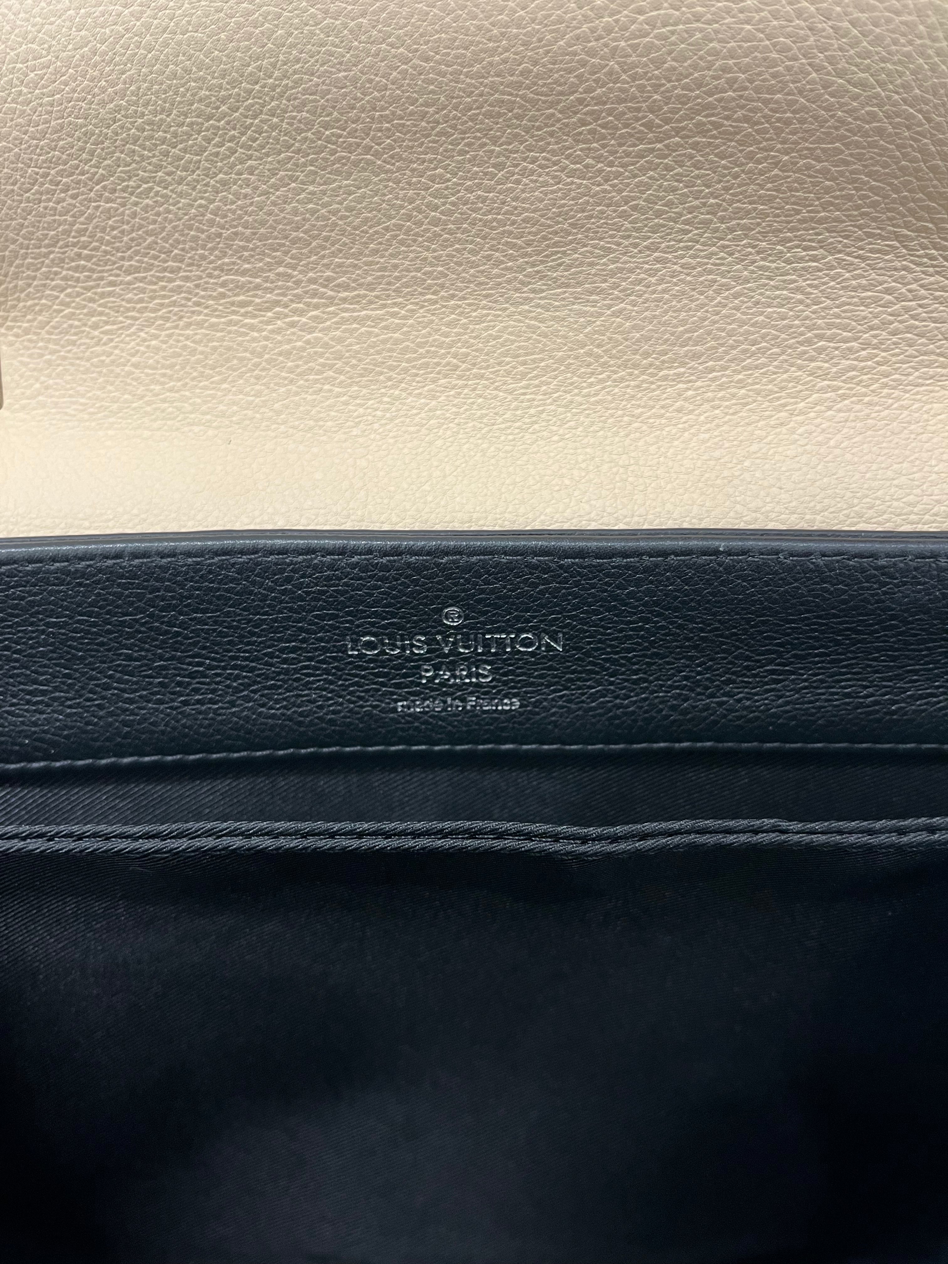 LOUIS VUITTON/Bag/Leather/BEG/LOCKME TWO-TONE BLACK/BEIGE view 4