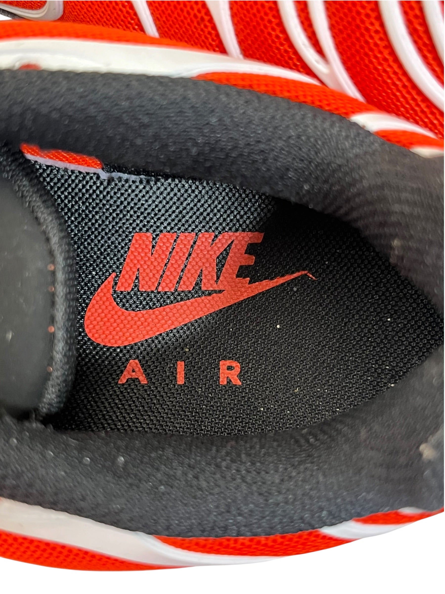 NIKE/AIR MAX PLUS/Low-Sneakers/US 9.5/Stripe/ORN/852630-801 view 3