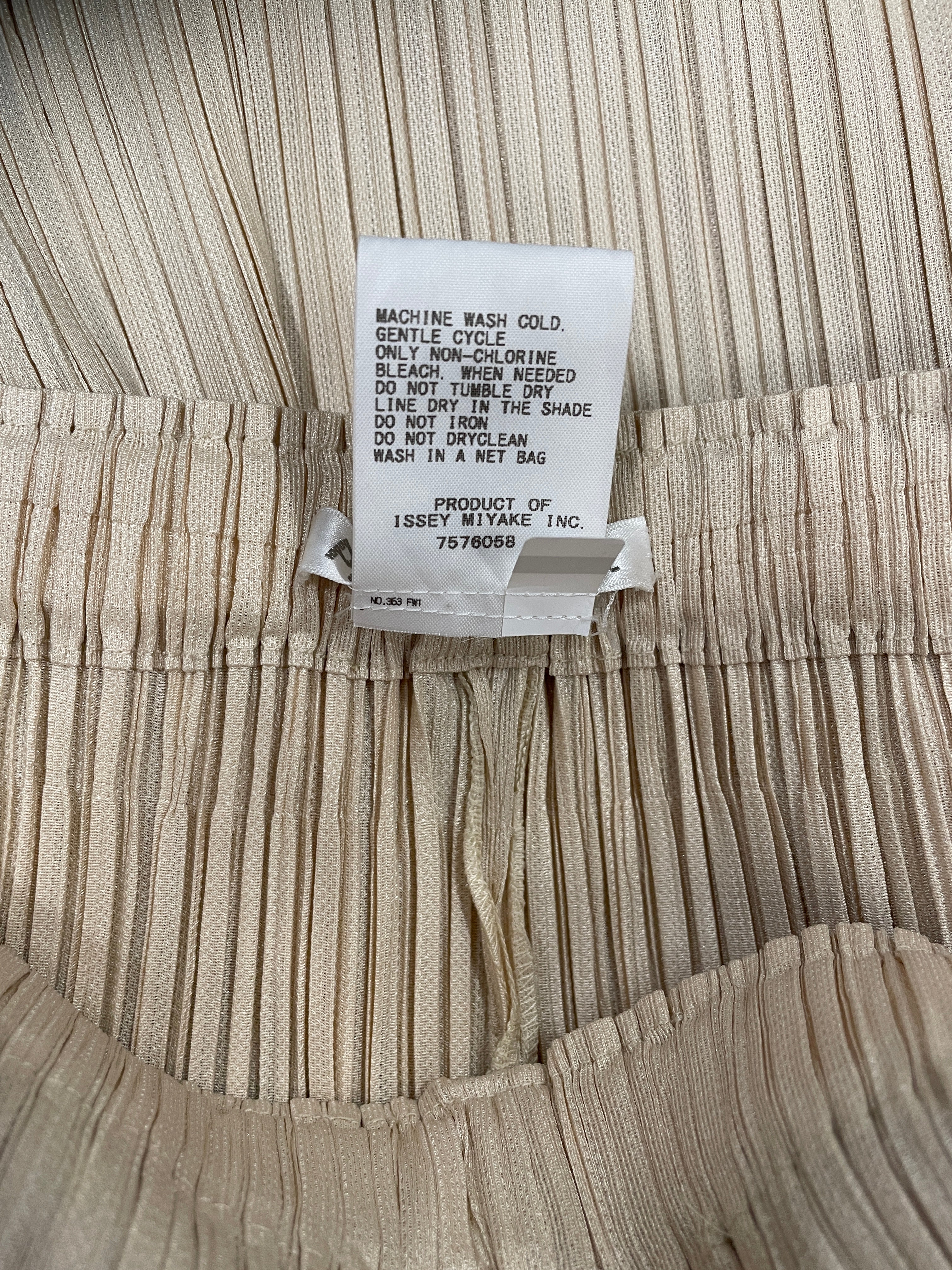 PLEATS PLEASE ISSEY MIYAKE/Bottoms/4/Polyester/CRM/THICKER BOTTOMS 1 view 4