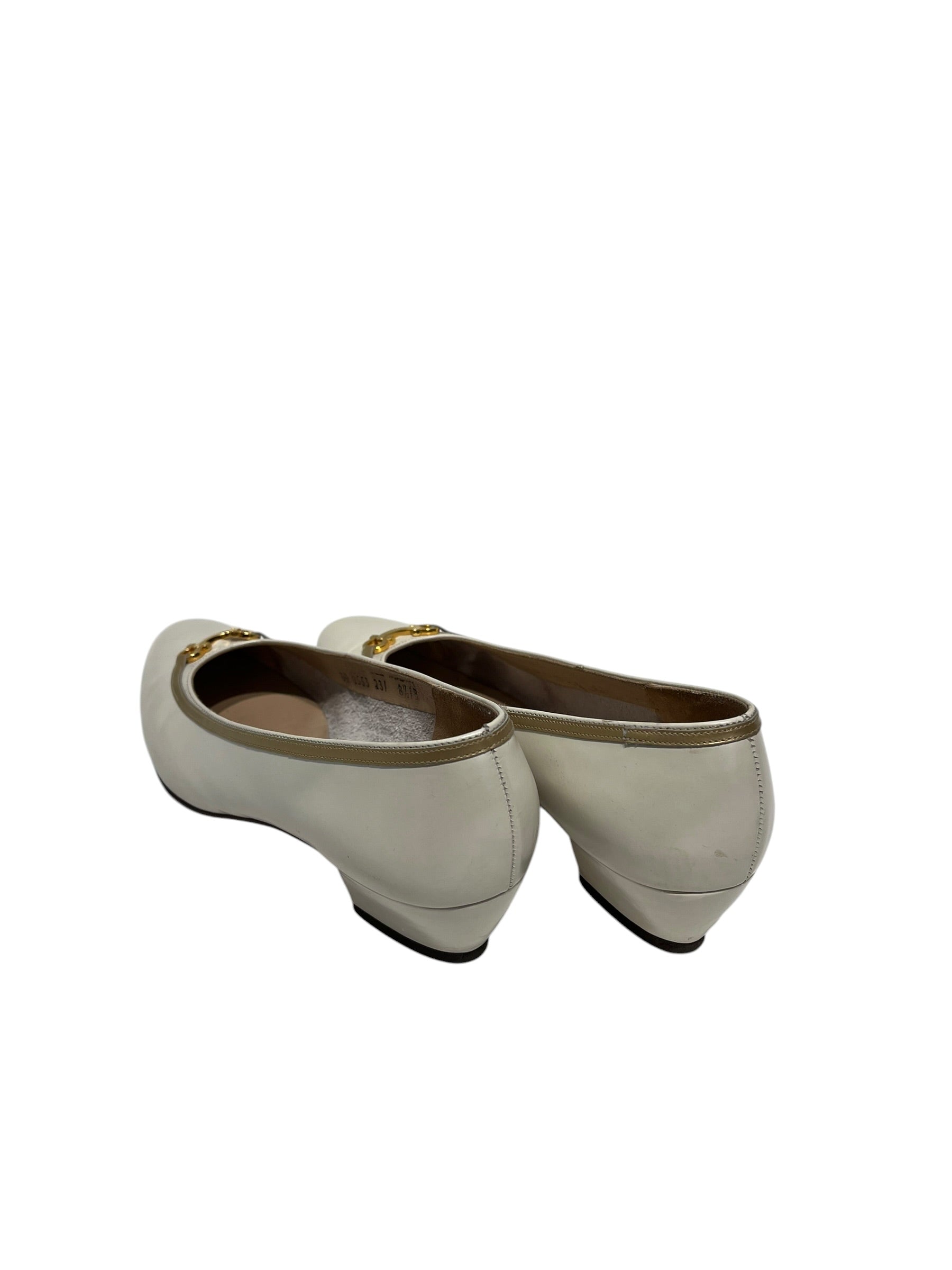 Salvatore Ferragamo/Flat Shoes/US 8.5/Leather/WHT/GOLD CHAIN view 2