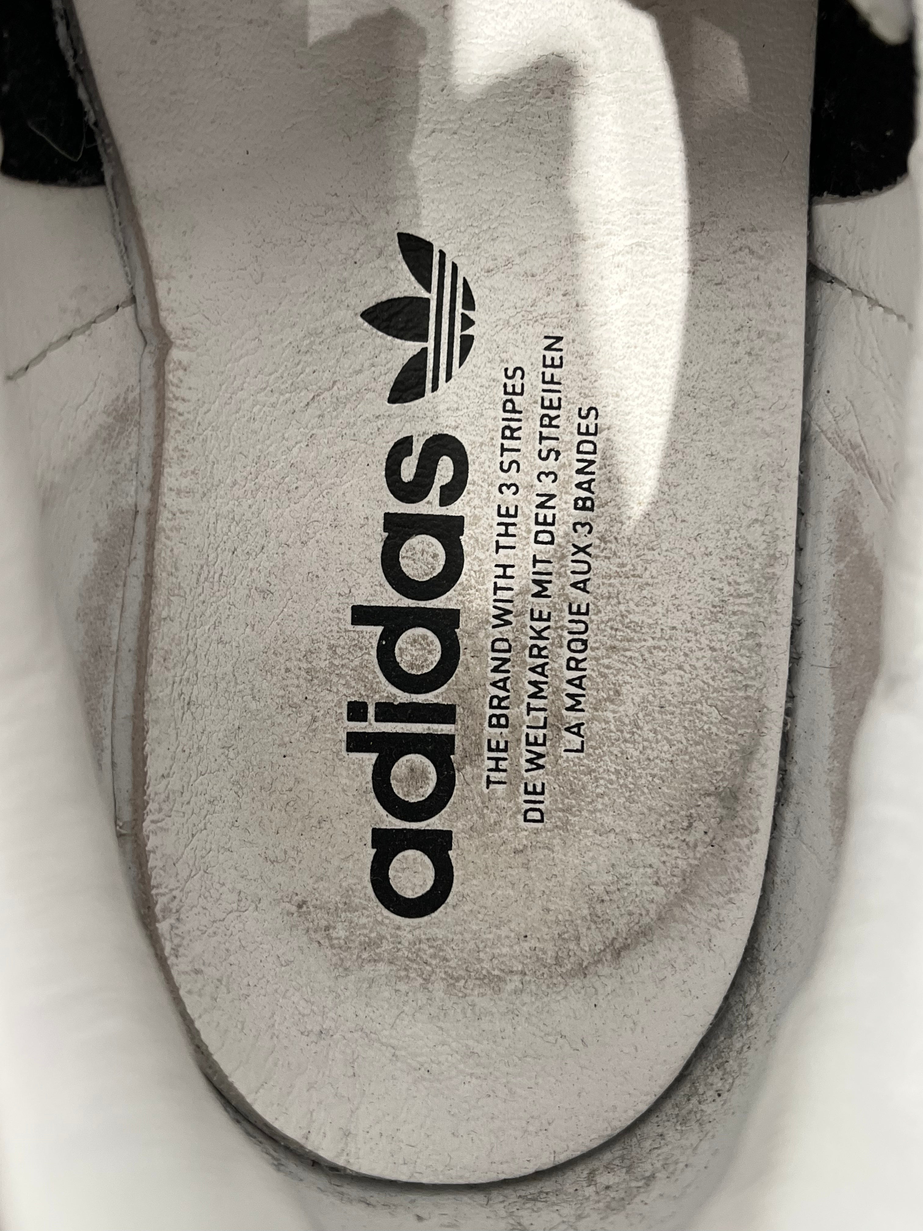 adidas/Low-Sneakers/US 10.5/Suede/BLK/gazelle view 3