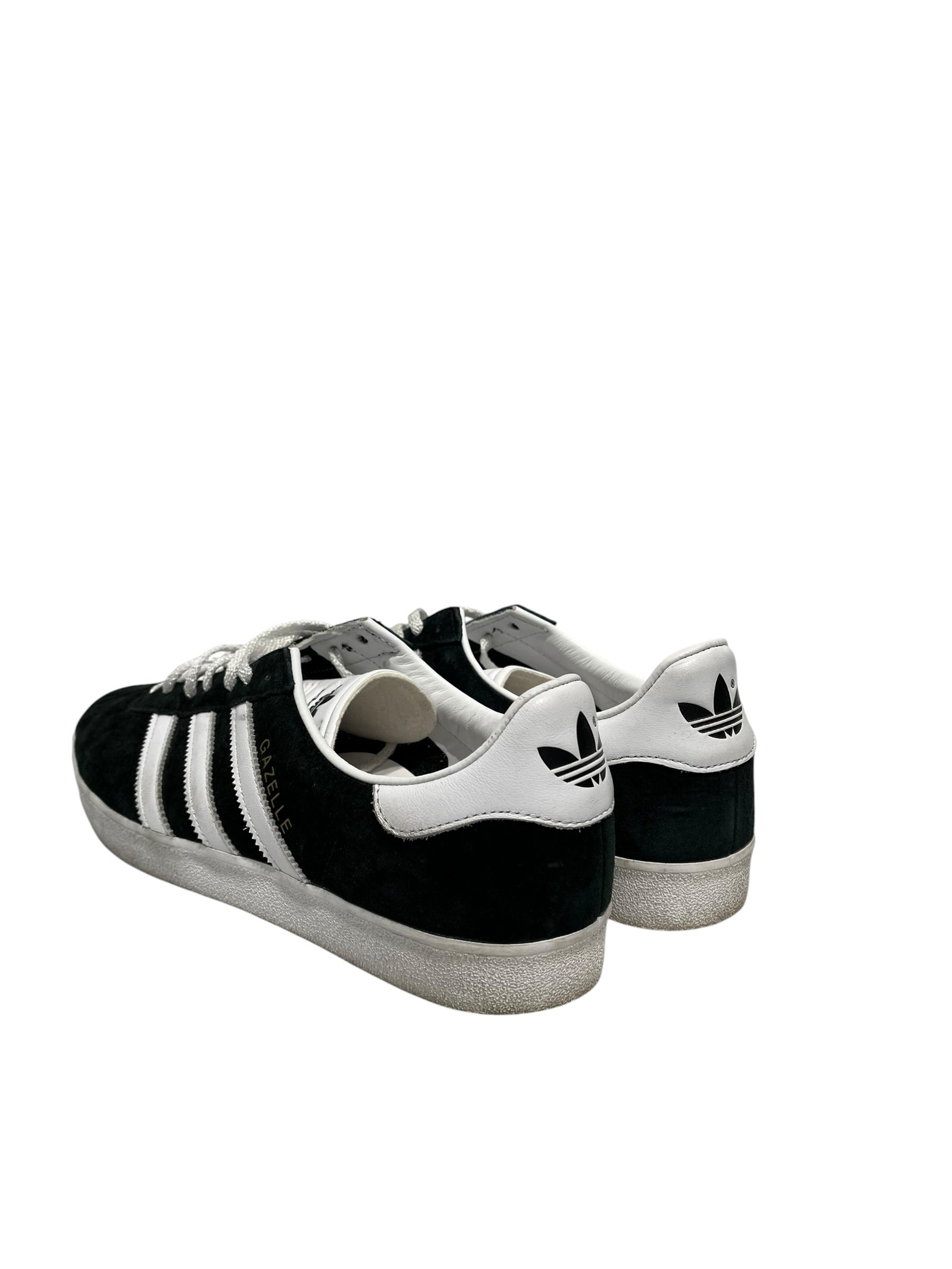 adidas/Low-Sneakers/US 10.5/Suede/BLK/gazelle view 2