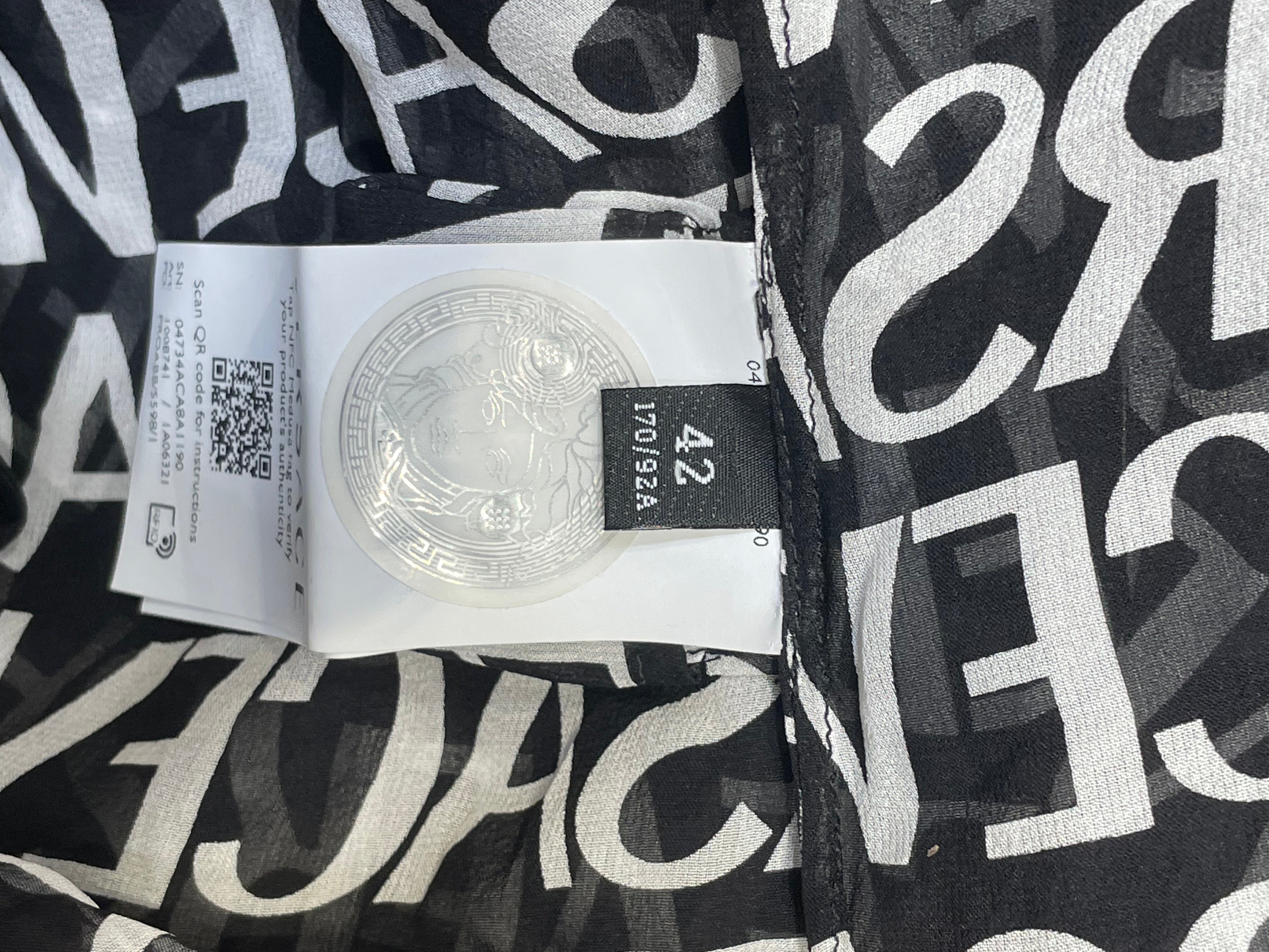 VERSACE/LS Dress/All Over Print/BLK/WORDS PRINTED ALL OVER view 4