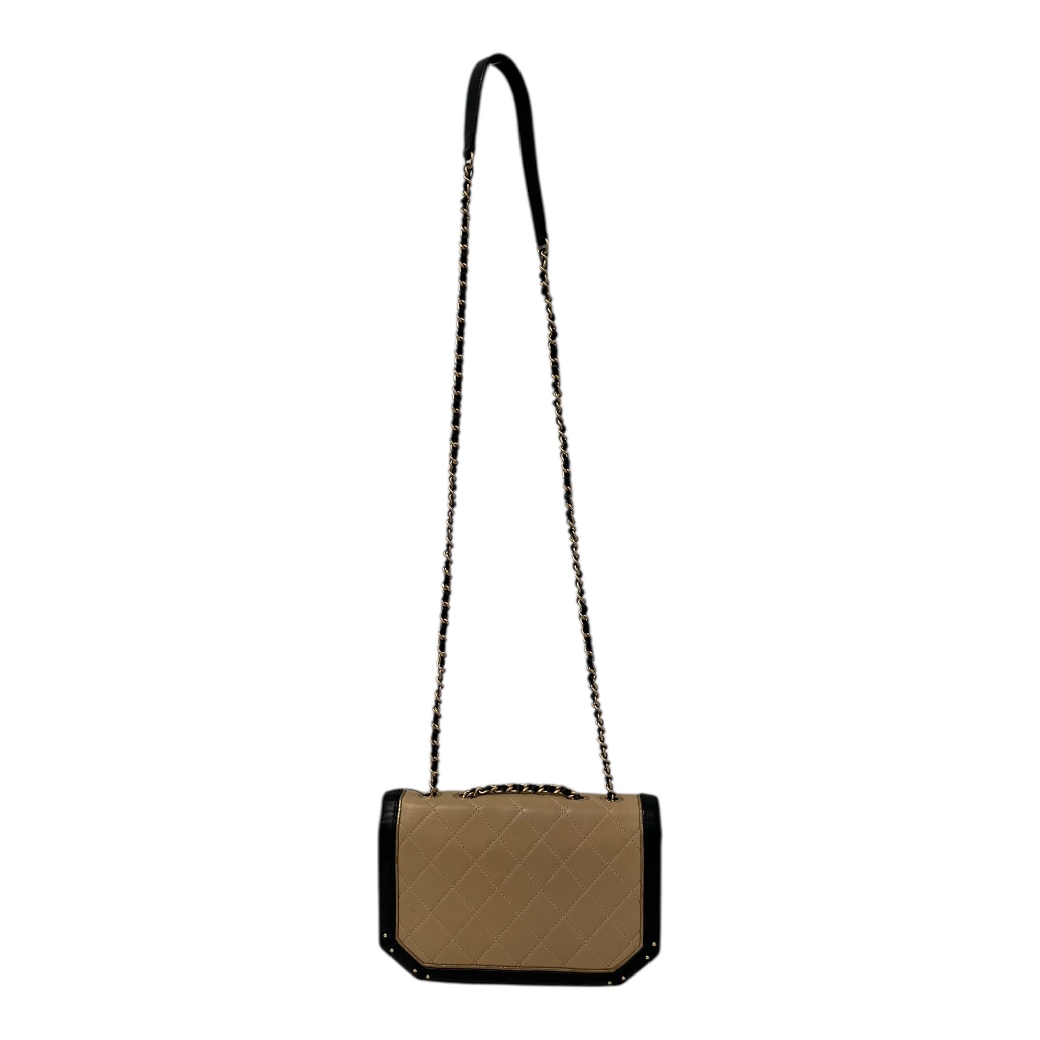 CHANEL/Cross Body Bag/Leather/BEG/OCTAGON MATELLESE 24734354 view 2