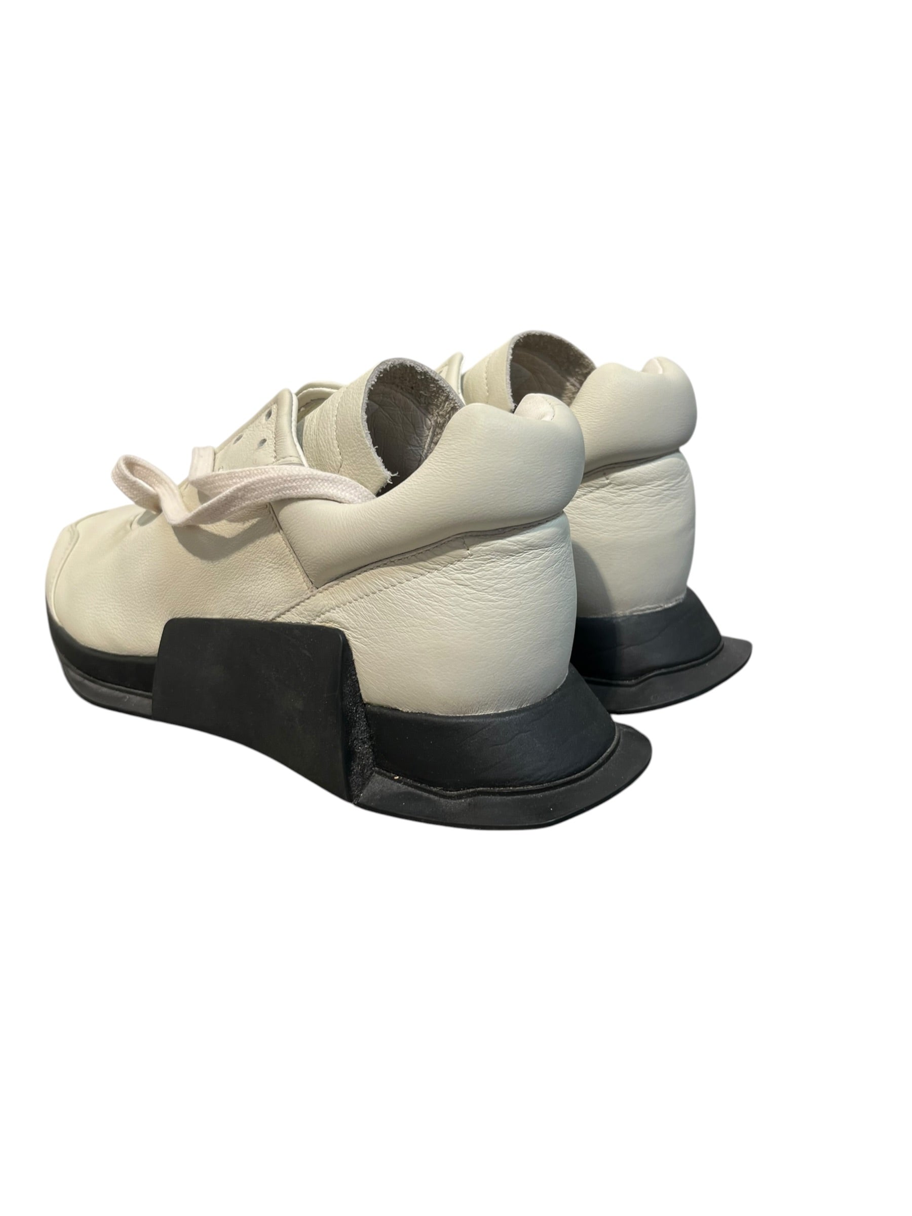 Rick Owens/adidas/Low-Sneakers/US 6.5/Leather/CRM/LEVEL RUNNER LOW 2 MILK BLACK view 2