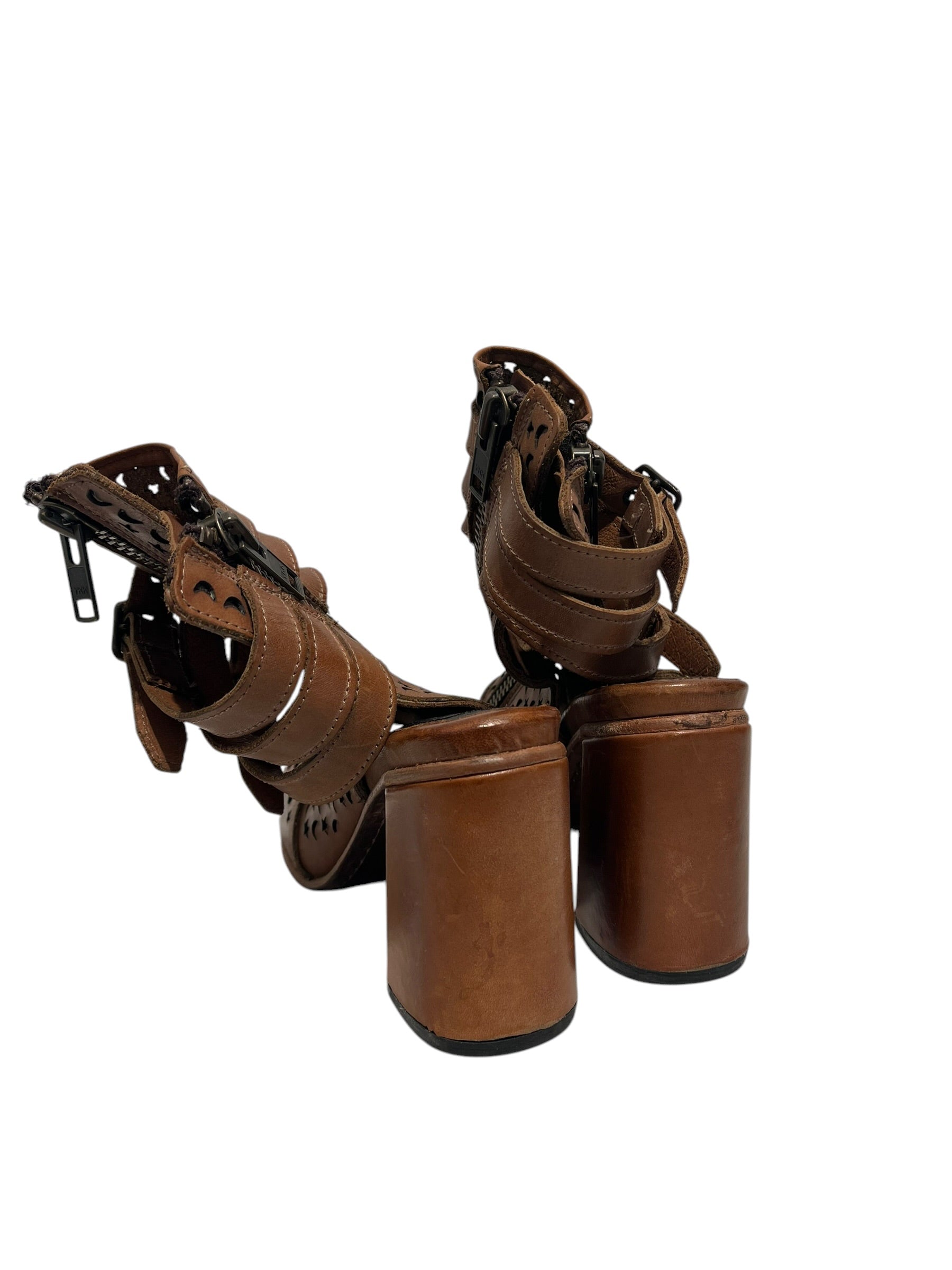Freebird by Steven/Heels/US 9/Leather/BRW/STAR N MOON CUTOUTS view 3