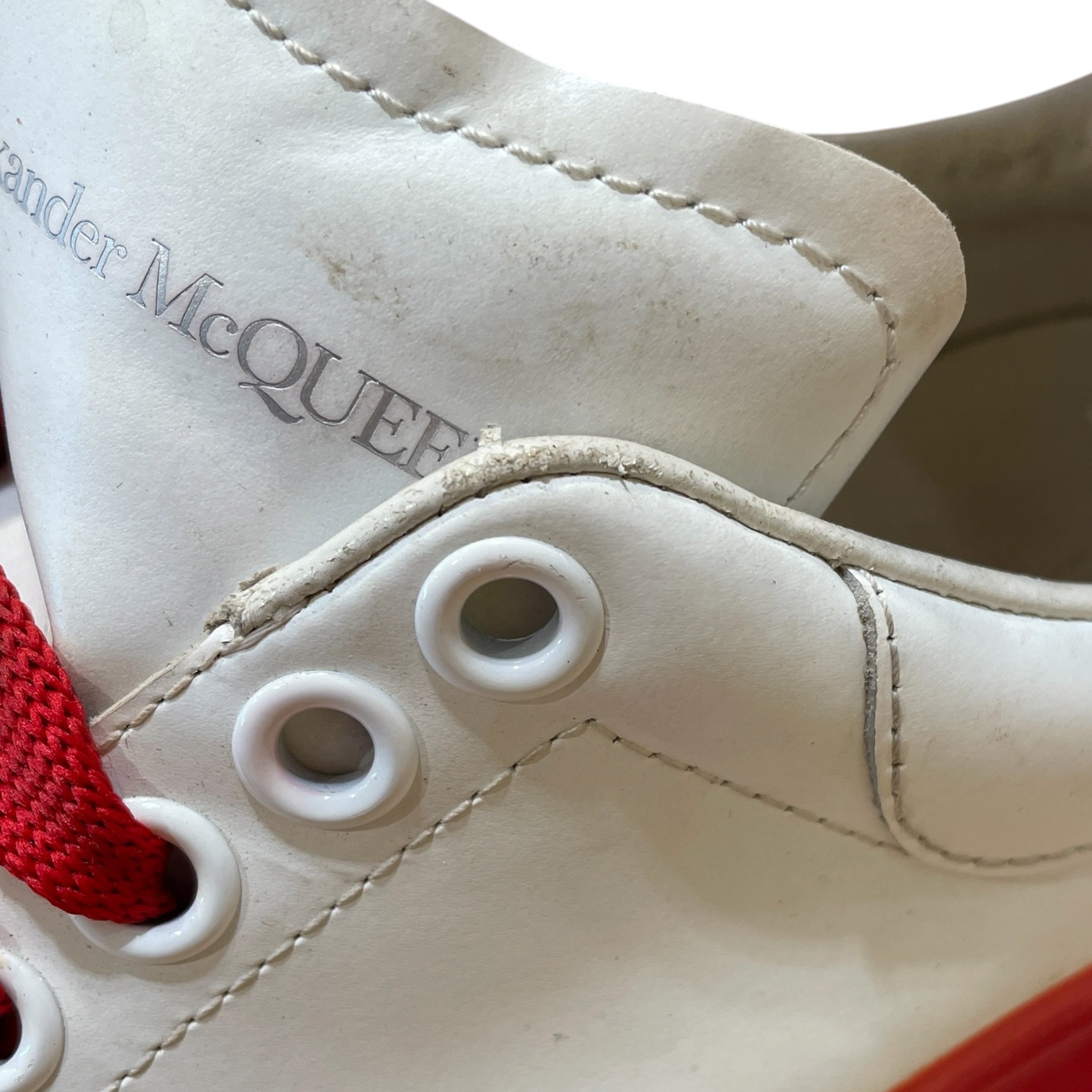 Alexander McQueen/Low-Sneakers/EU 39/WHT/Larry red dipped sole view 5