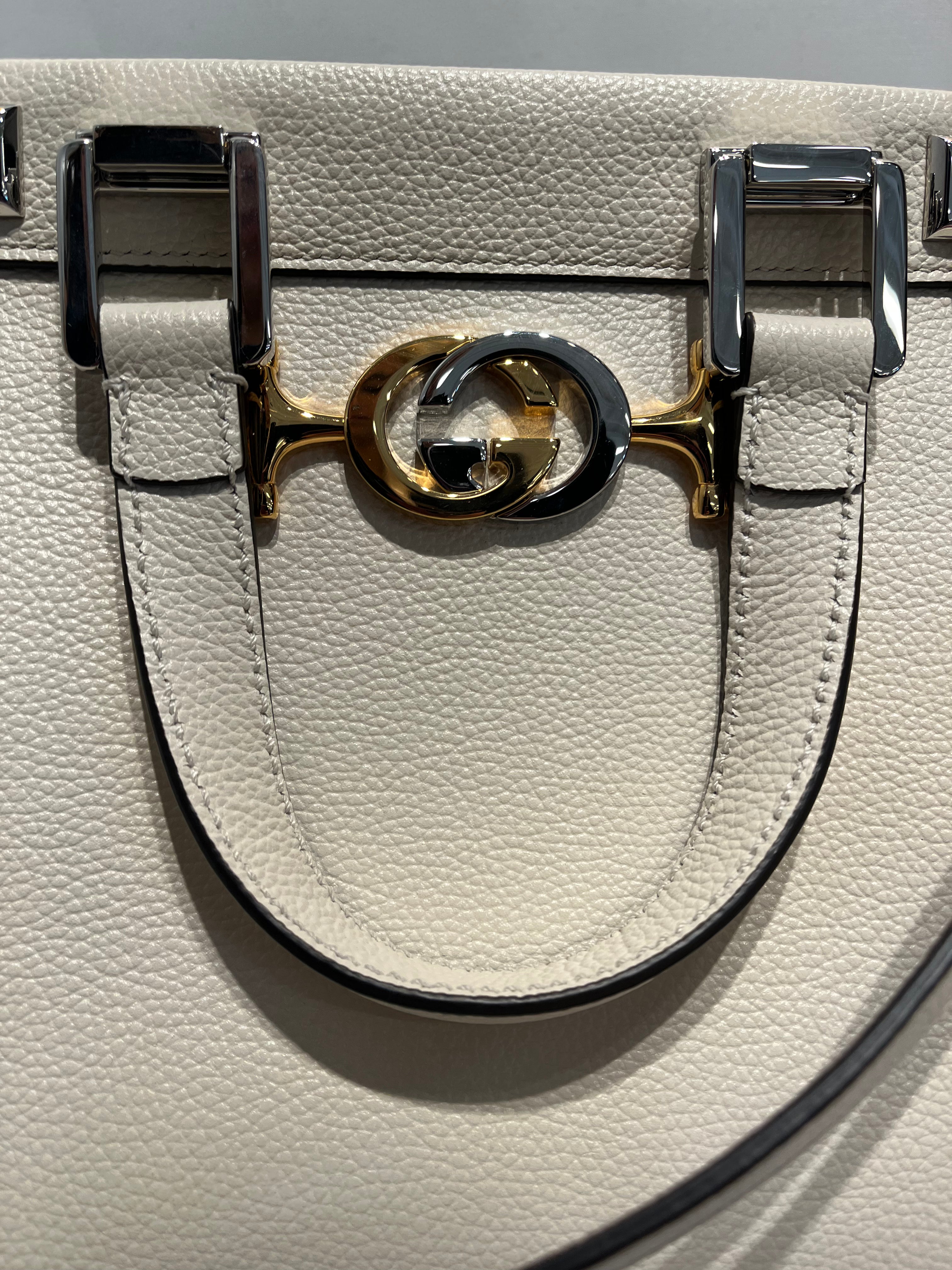 GUCCI/Bag/Leather/CRM/569712-493075 view 5
