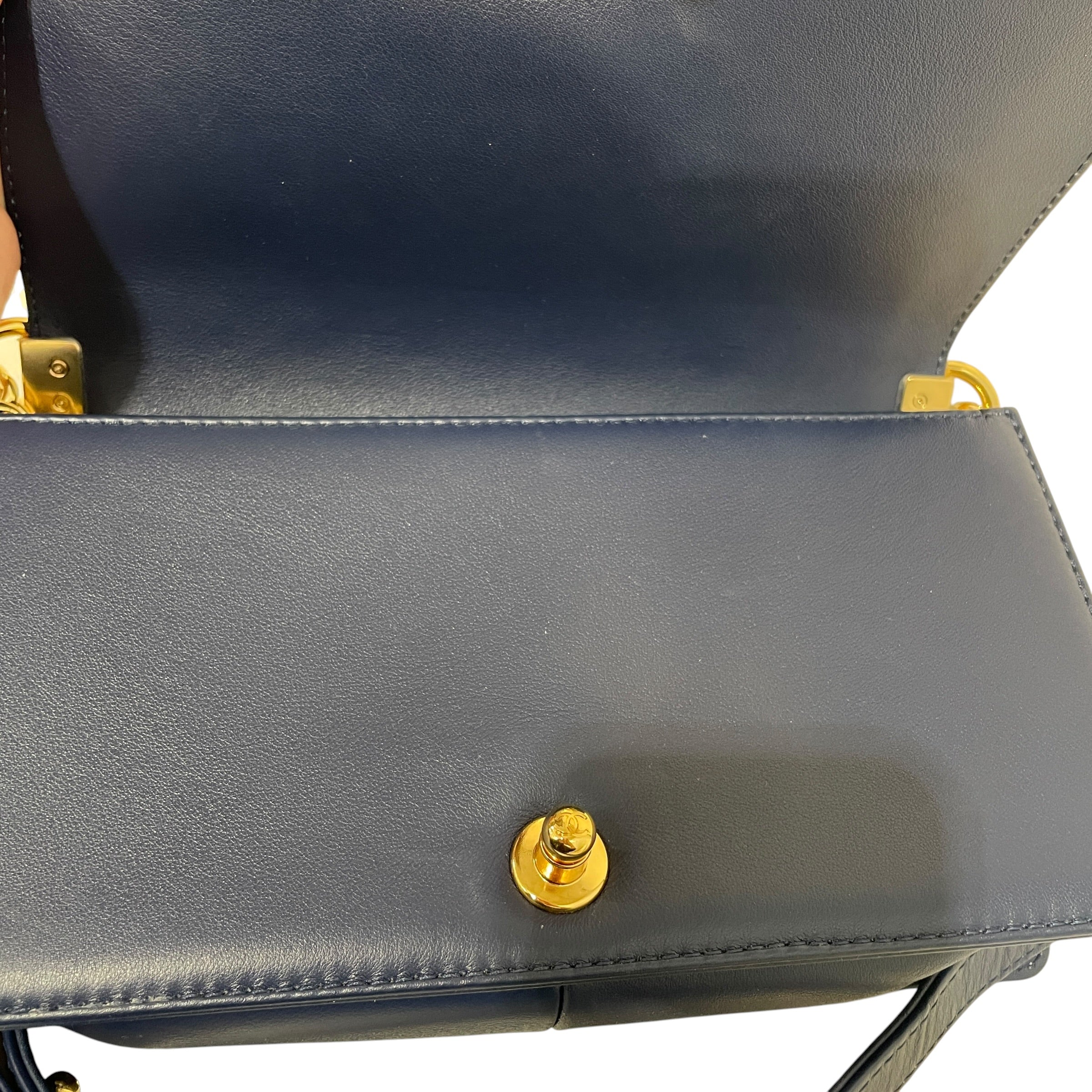 CHANEL/Hand Bag/Leather/NVY/2018-19 Cruise Boy Bag view 4