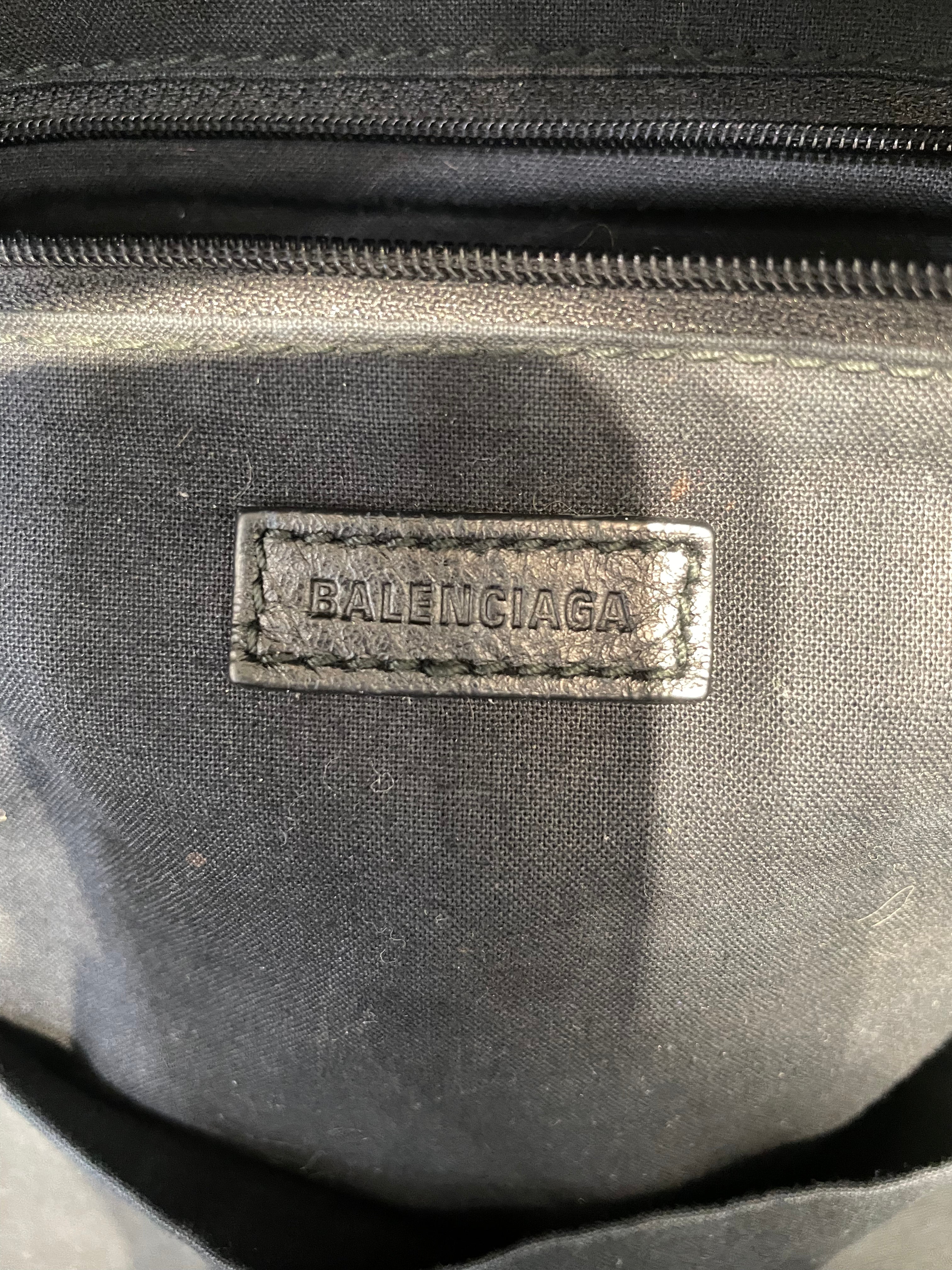 BALENCIAGA/Backpack/All Over Print/Leather/BLK/leather grafitti backpack view 3
