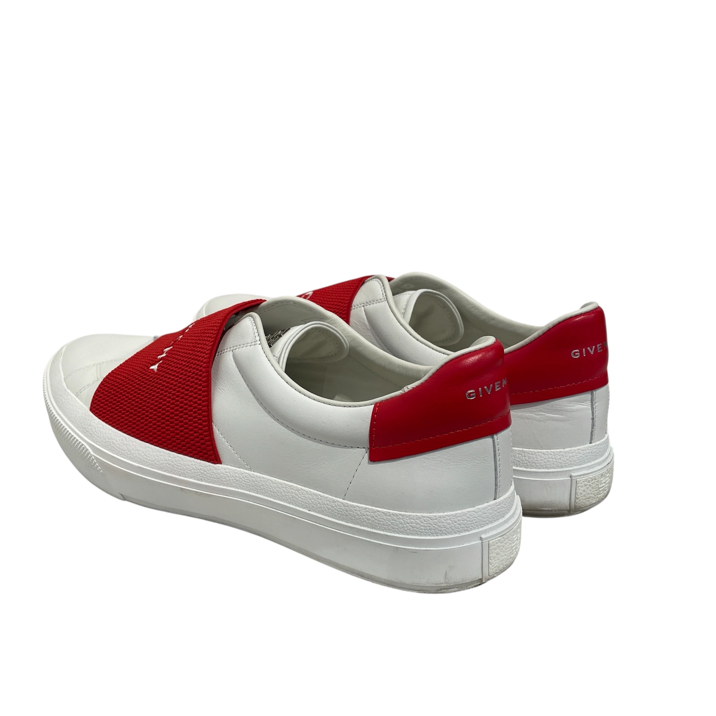 GIVENCHY/Low-Sneakers/EU 45/WHT/urban street view 2