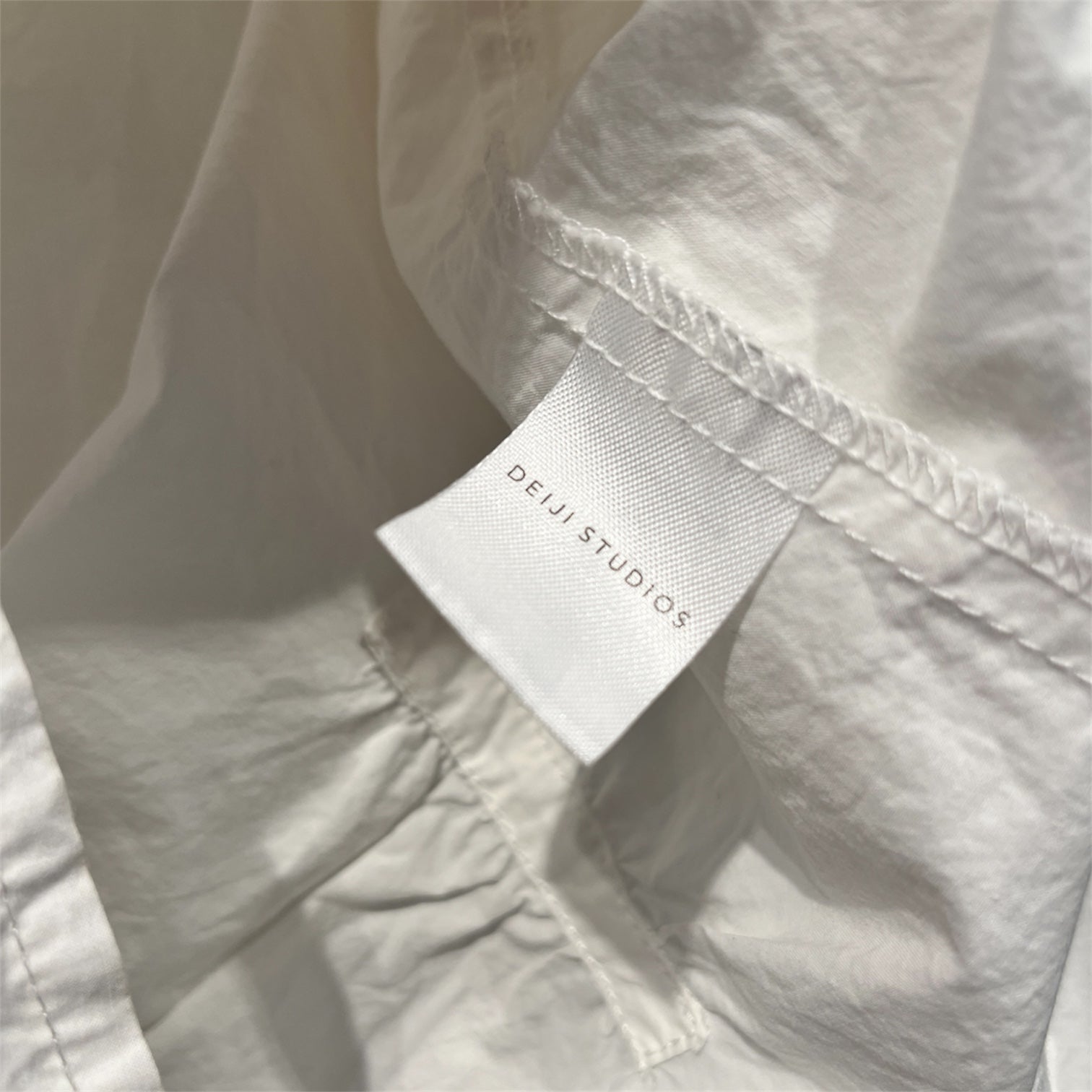 Deiji Studios/SS Blouse/S/Cotton/WHT/Puff Sleeve/4 rouched seams 5 button view 4