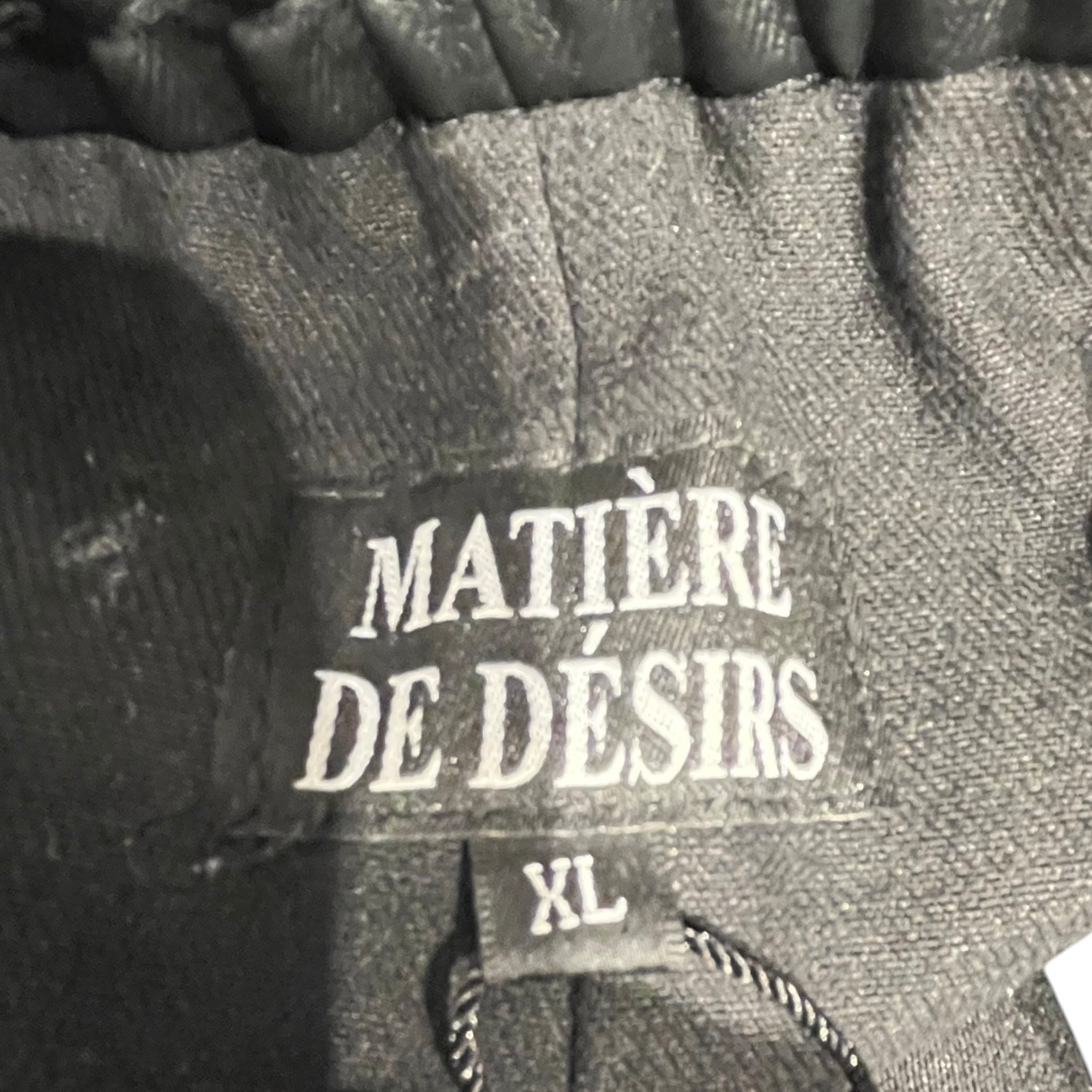 MATIERES/Shorts/XL/Leather/BLK/ view 3