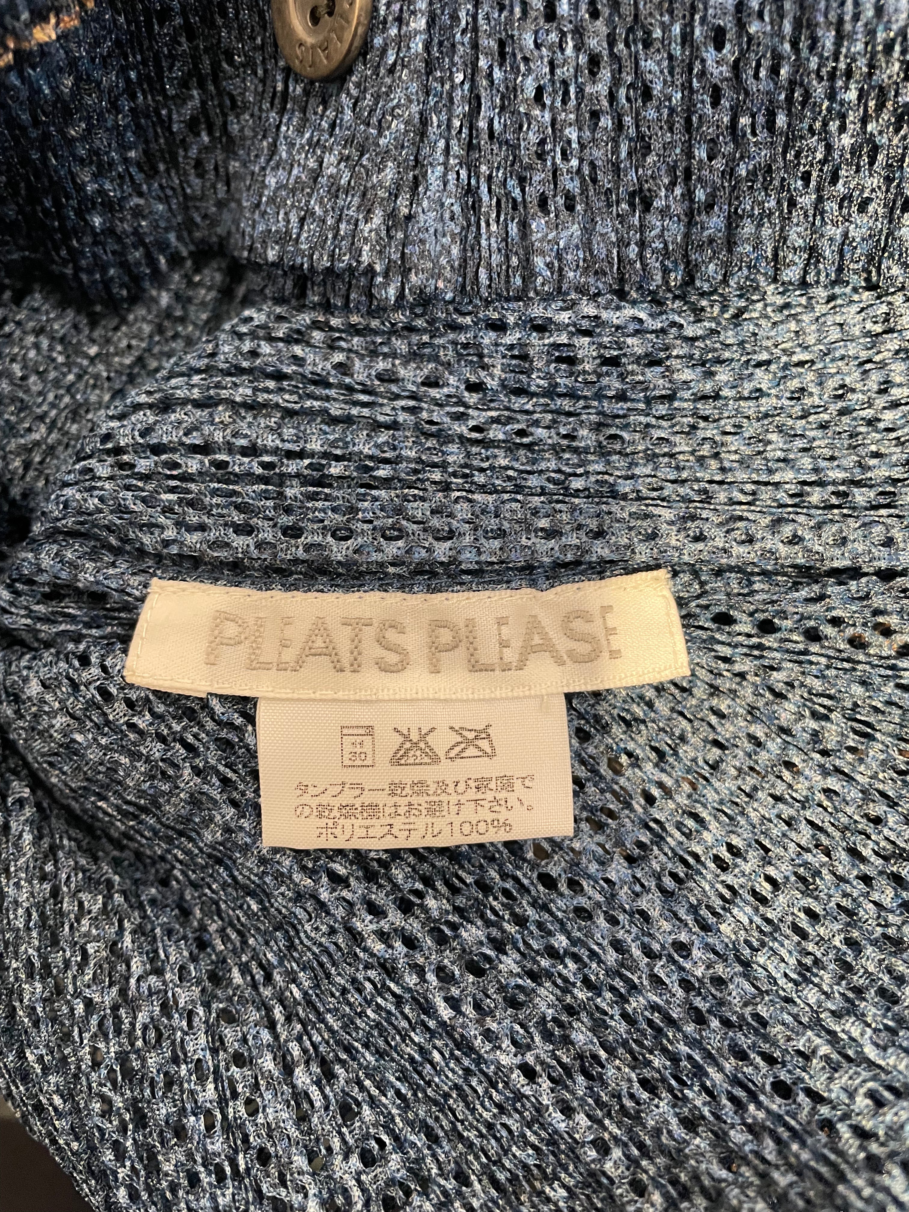 PLEATS PLEASE ISSEY MIYAKE/SS Shirt/3/Cotton/BLU/VERTICAL STICH ROUND BUTTONS view 3
