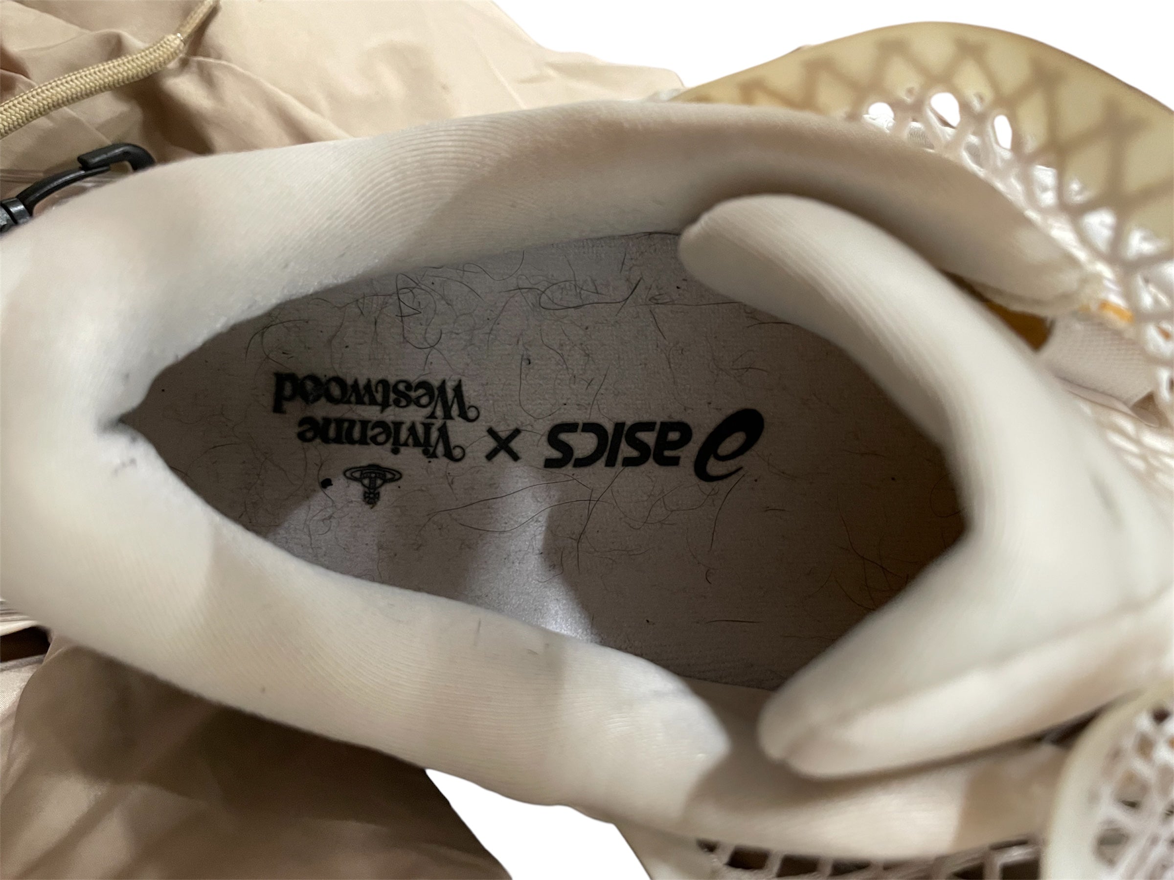 ASICS/Vivienne Westwood/Low-Sneakers/US 9.5/CRM/netted front view 6