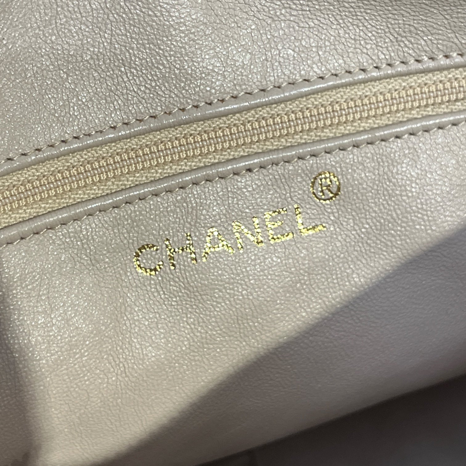 CHANEL/Hand Bag/Leather/CRM/CC camera bag view 5