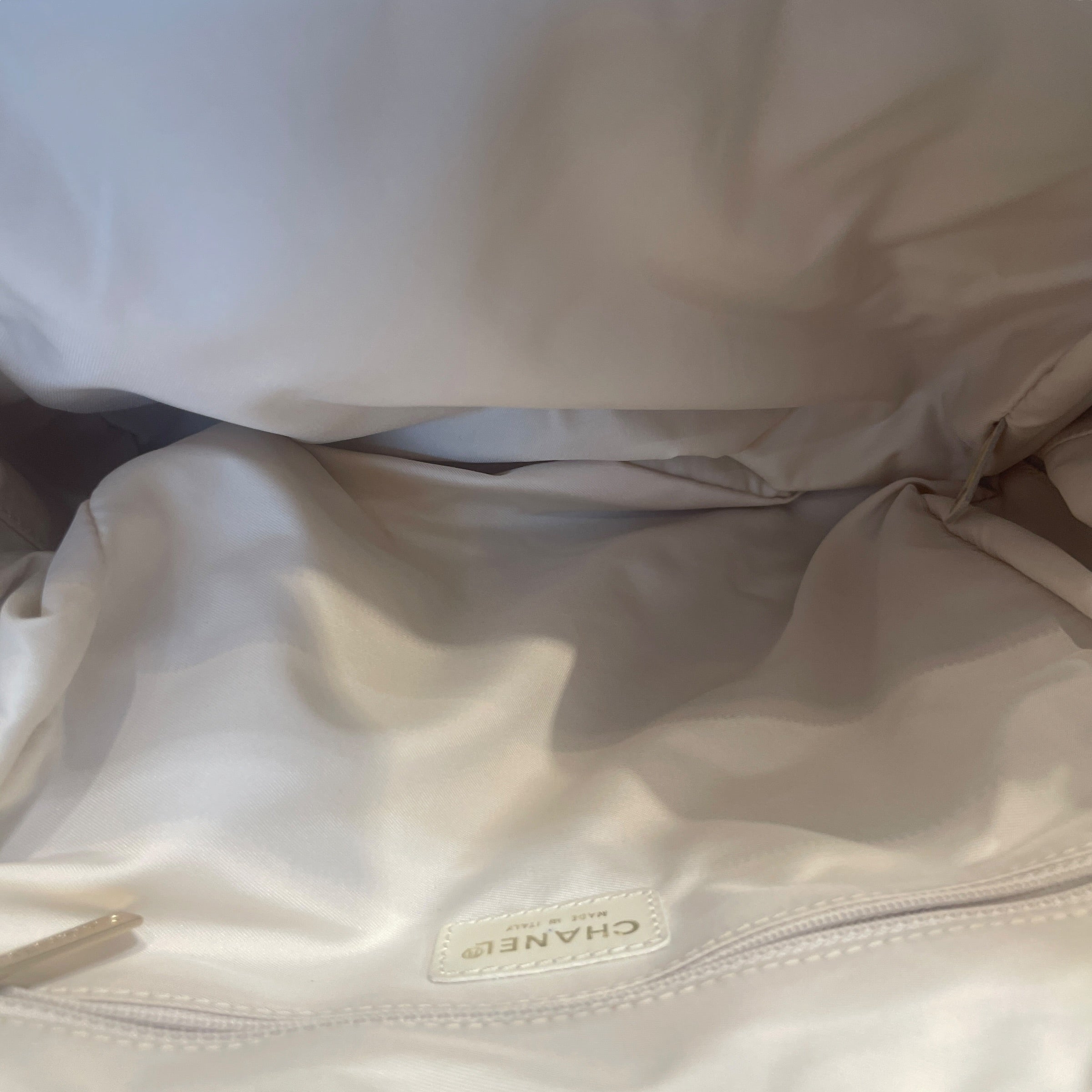 CHANEL/Tote Bag/Monogram/Nylon/PNK/Travel Cream-Tinted CC Bag view 9