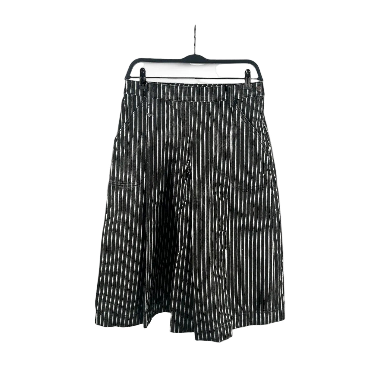 R13/Shorts/25/Stripe/Cotton/BLK/pleated shors view 1