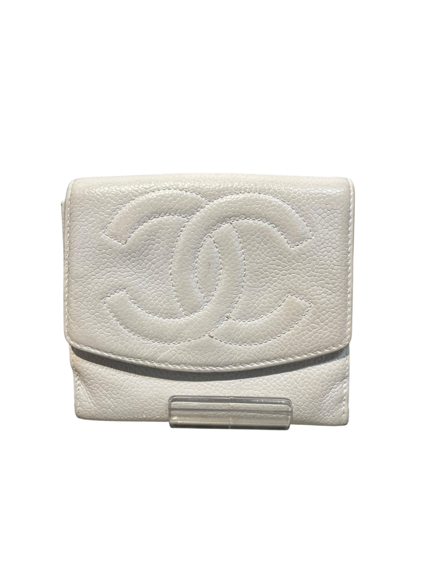 CHANEL/Bifold Wallet/Leather/WHT/L's/2 'C' logo front flap view 2