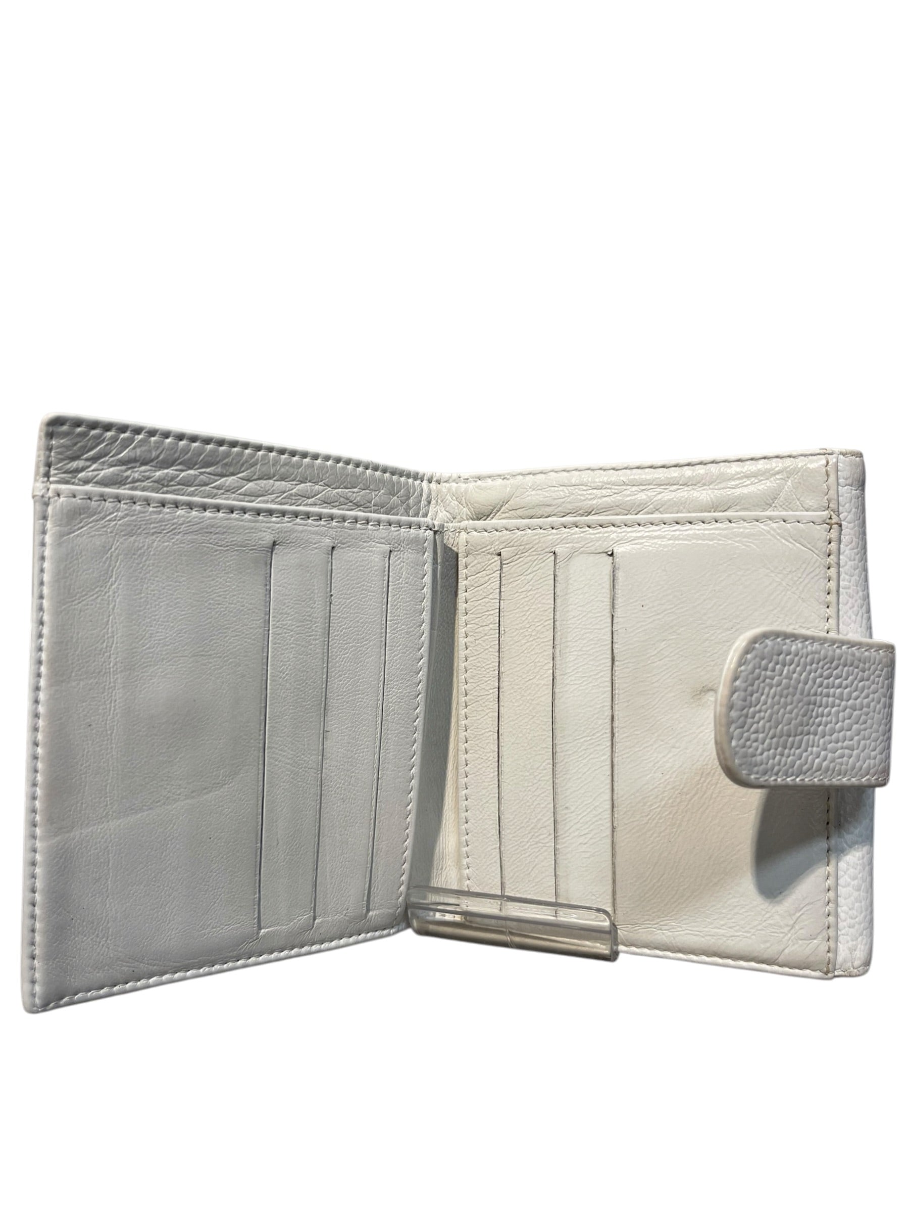 CHANEL/Bifold Wallet/Leather/WHT/L's/2 'C' logo front flap view 4