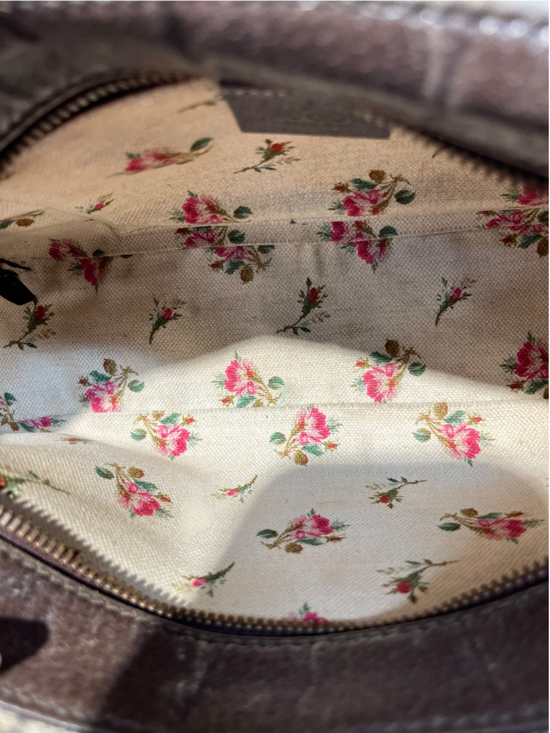 GUCCI/Cross Body Bag/Monogram/Leather/BRW/neo camera bag floral lining view 4