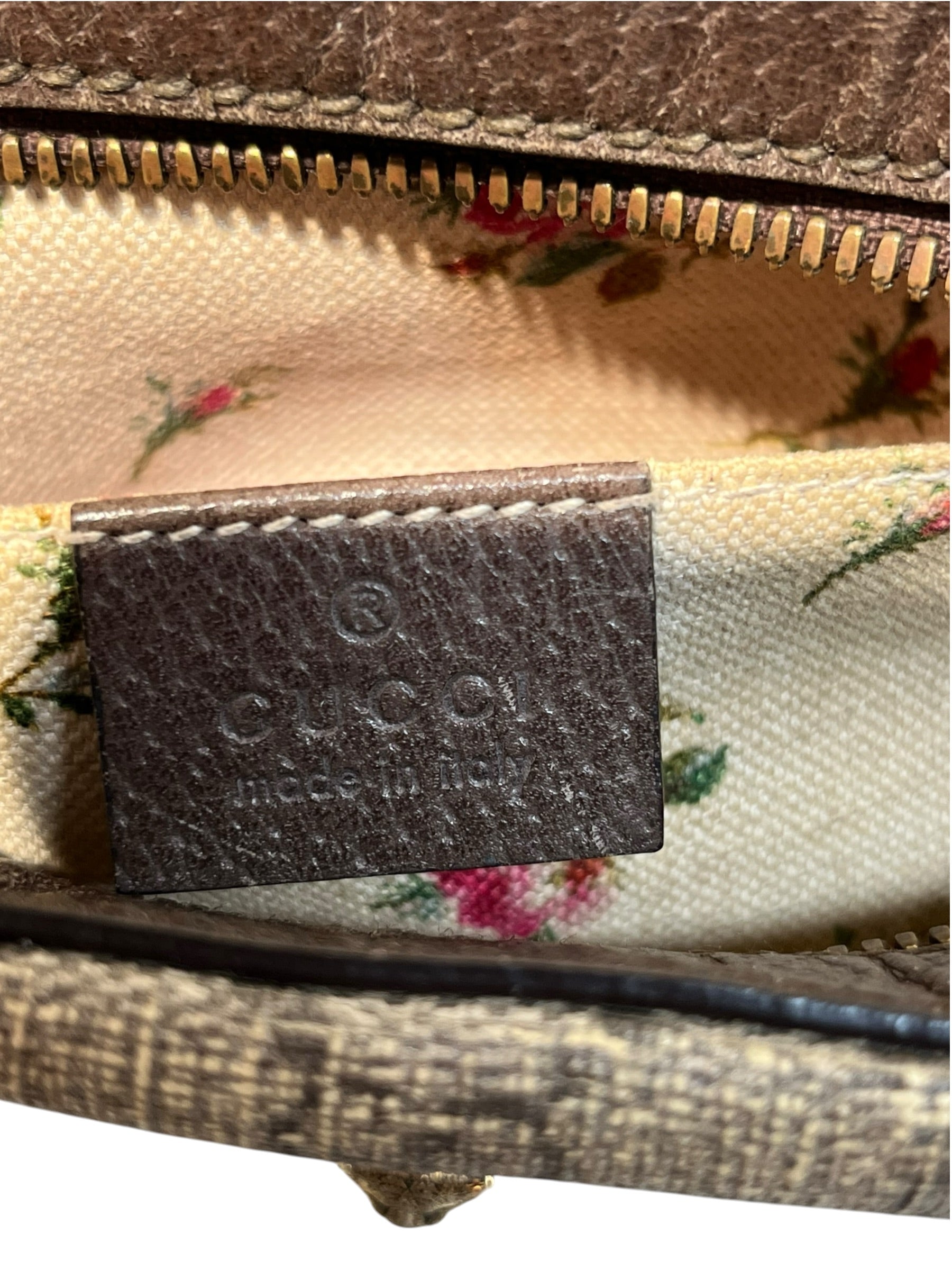 GUCCI/Cross Body Bag/Monogram/Leather/BRW/neo camera bag floral lining view 5