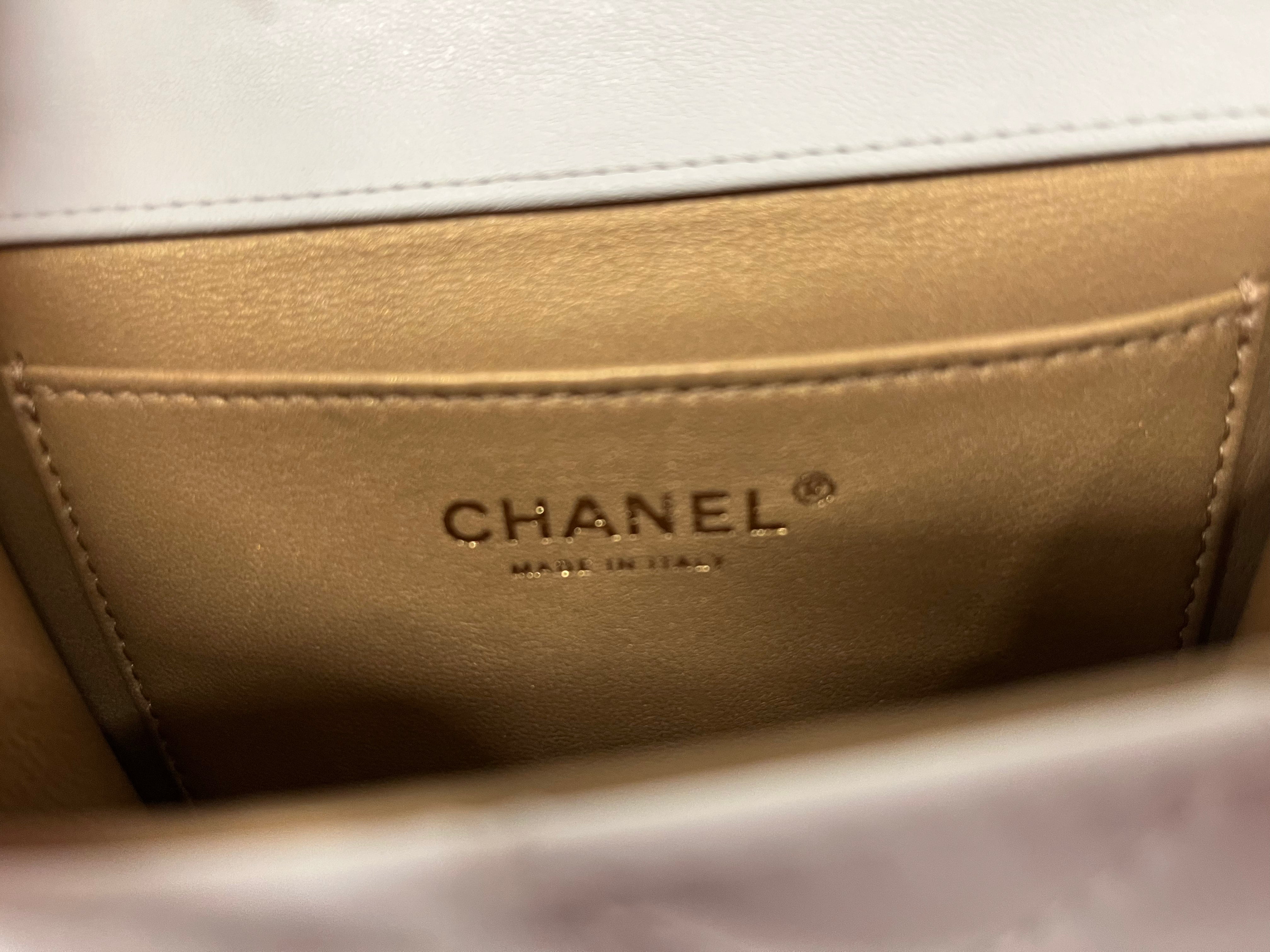 CHANEL/Cross Body Bag/Leather/WHT/PEARLS FLAP 27826783 view 3