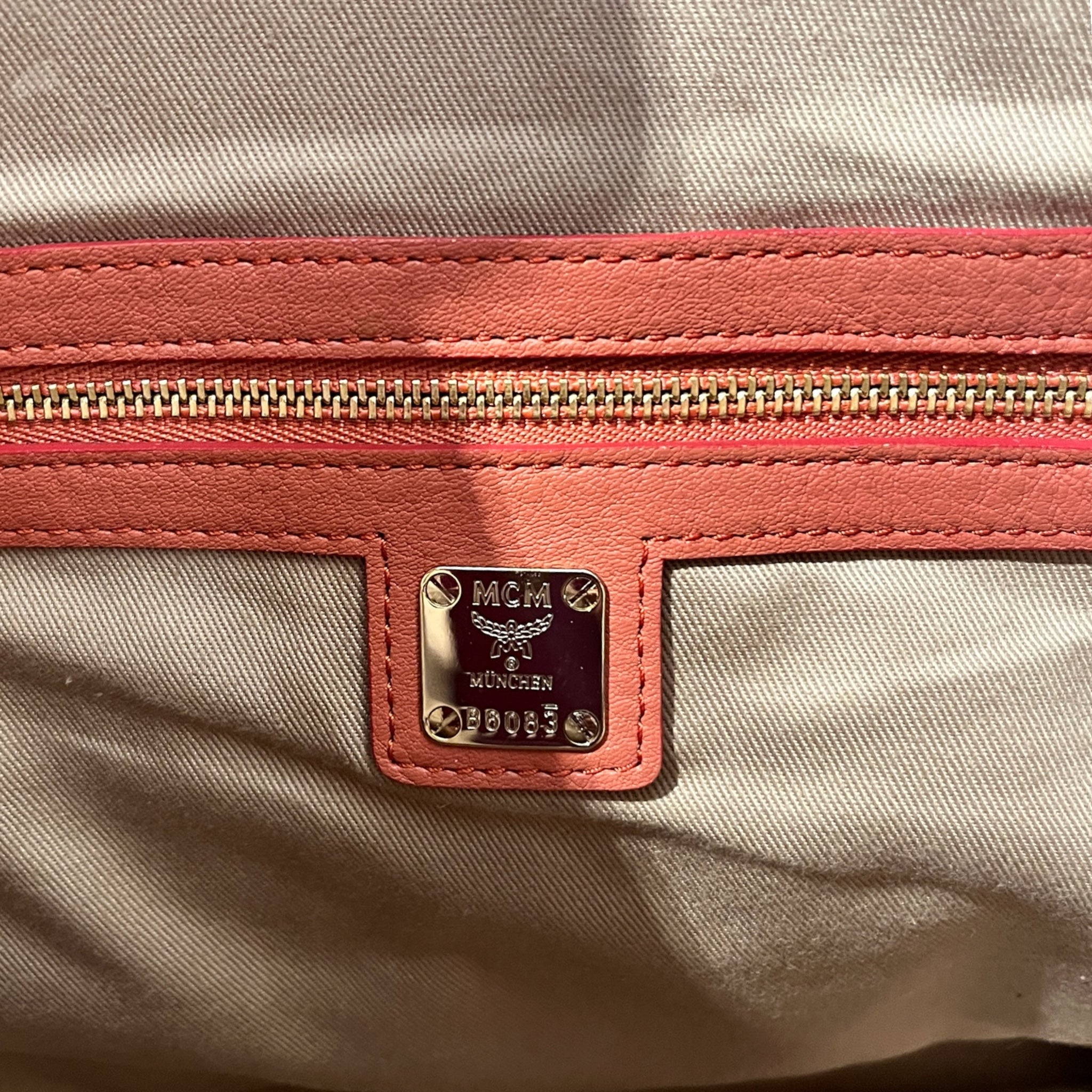 MCM/Bag/Monogram/Leather/PNK/MCM CALFSKIN MONOGRAM HOBO view 3