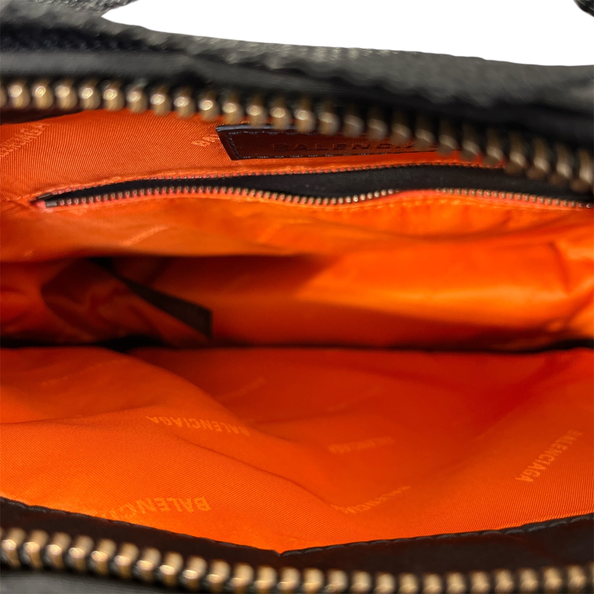 BALENCIAGA/Cross Body Bag/Nylon/BLK/TRAPEZOID, ORANGE INSIDE view 4