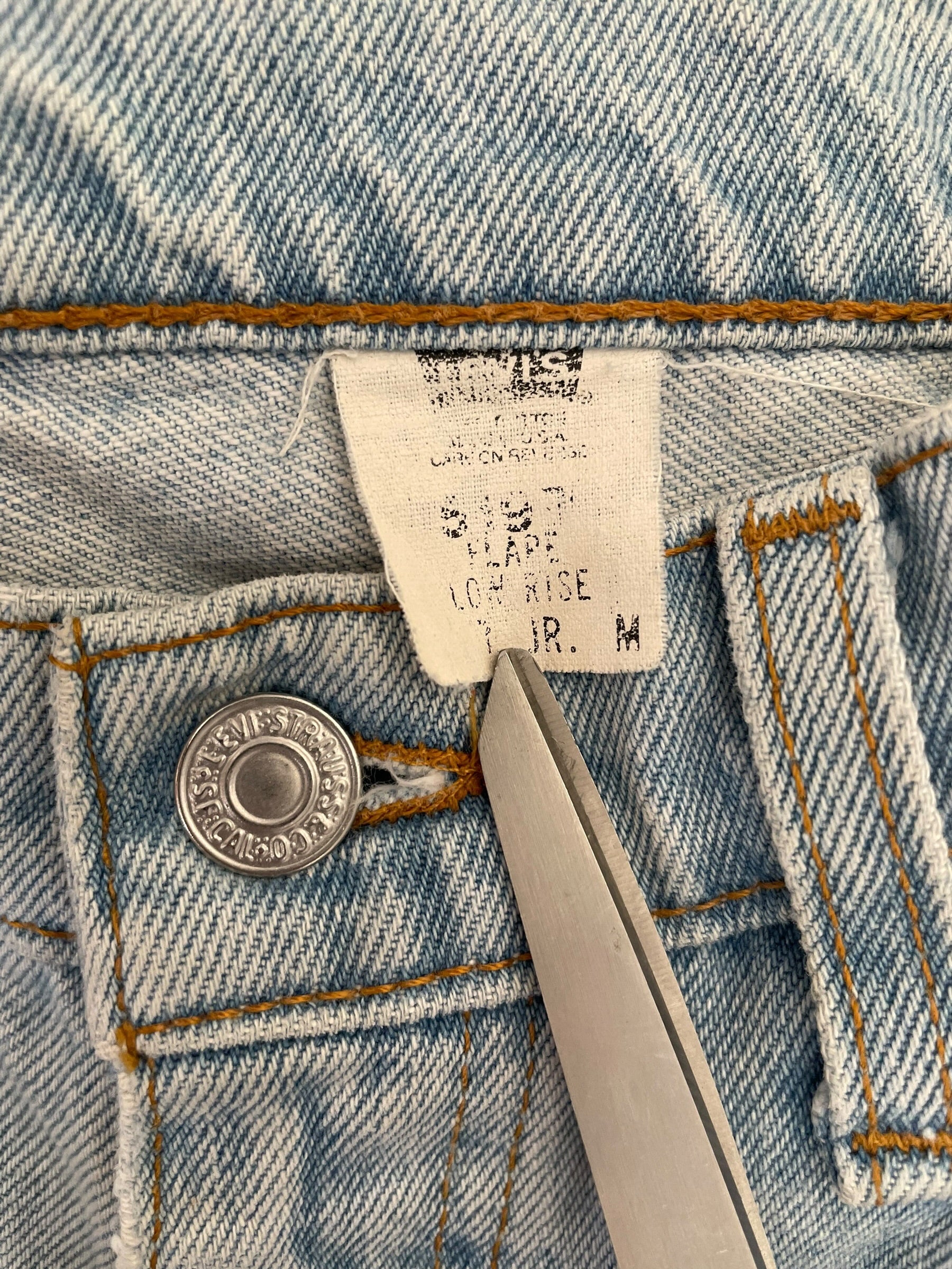 Levi's Vintage Clothing/Bottoms/OS/Denim/IDG/FLARE LOW RISE view 3