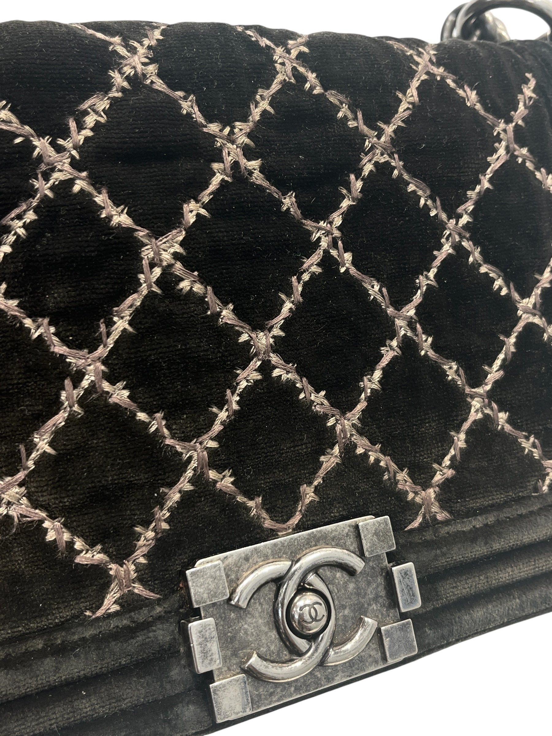CHANEL/Cross Body Bag/Velour/BLK/BOY BAG BARBWIRE QUILTED view 3