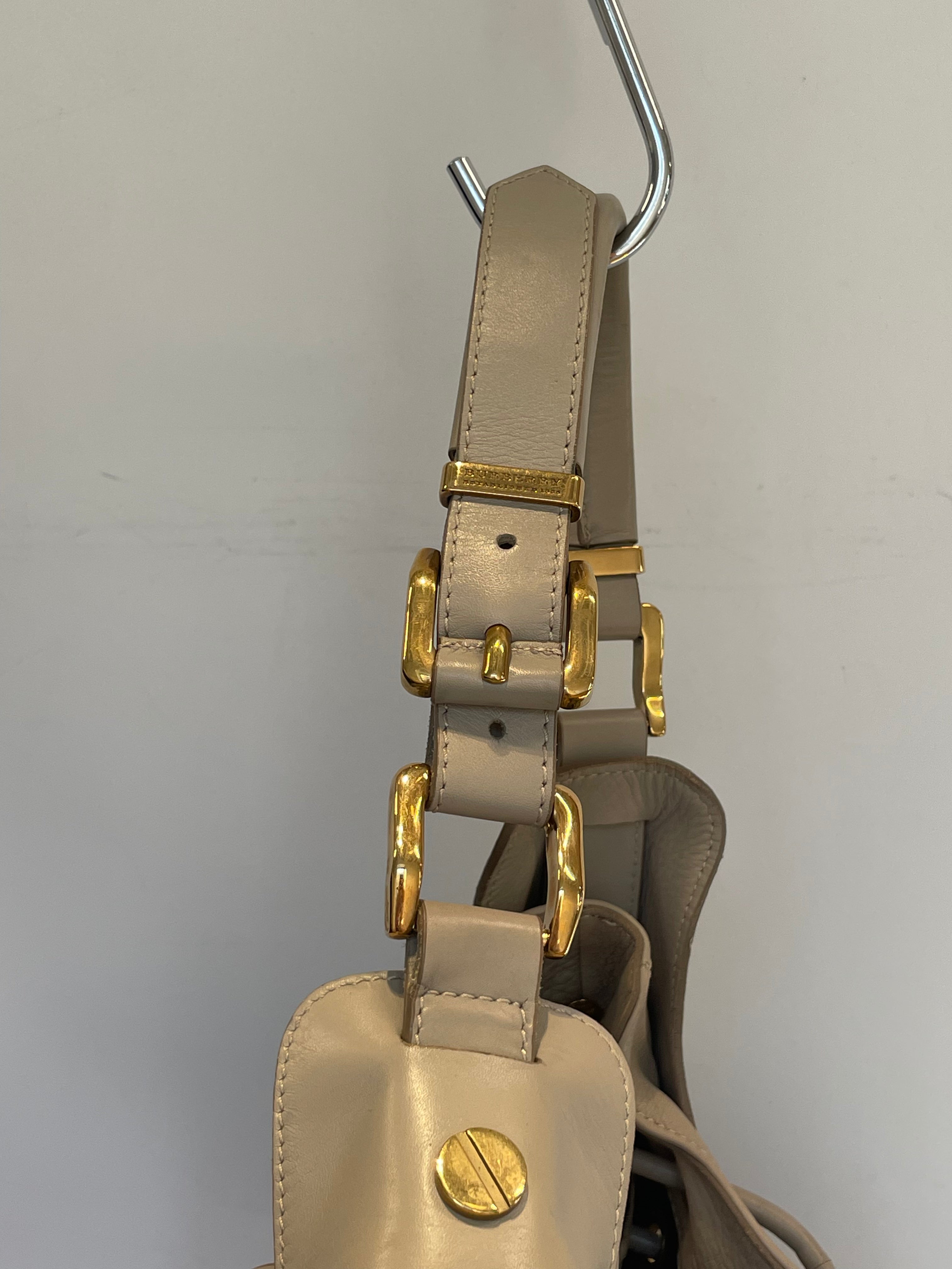 BURBERRY LONDON/Hand Bag/Leather/CRM/medallion warrior/gld details view 6