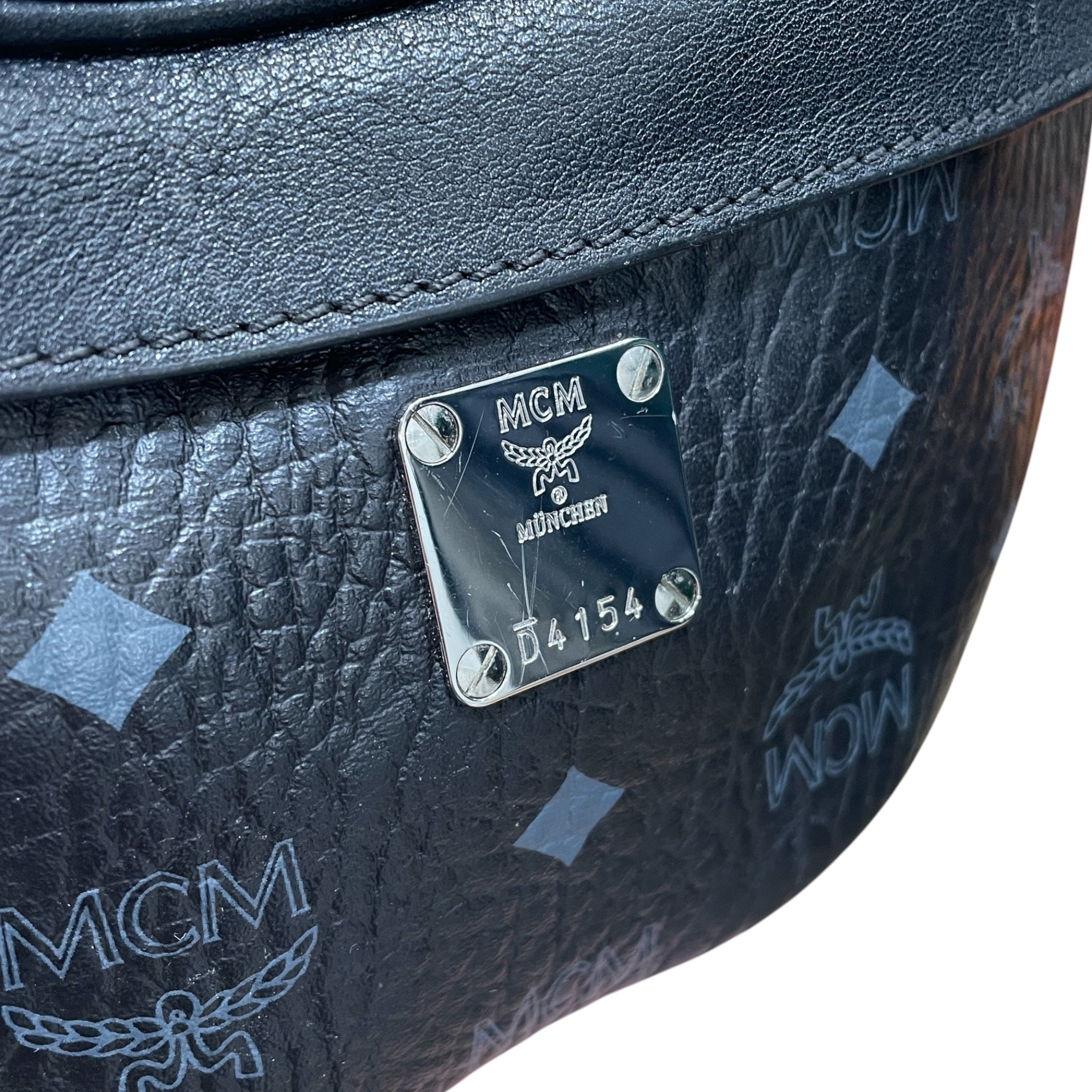 MCM/Fanny Pack/Leather/BLK/MONOGRAM FANY PACK view 3
