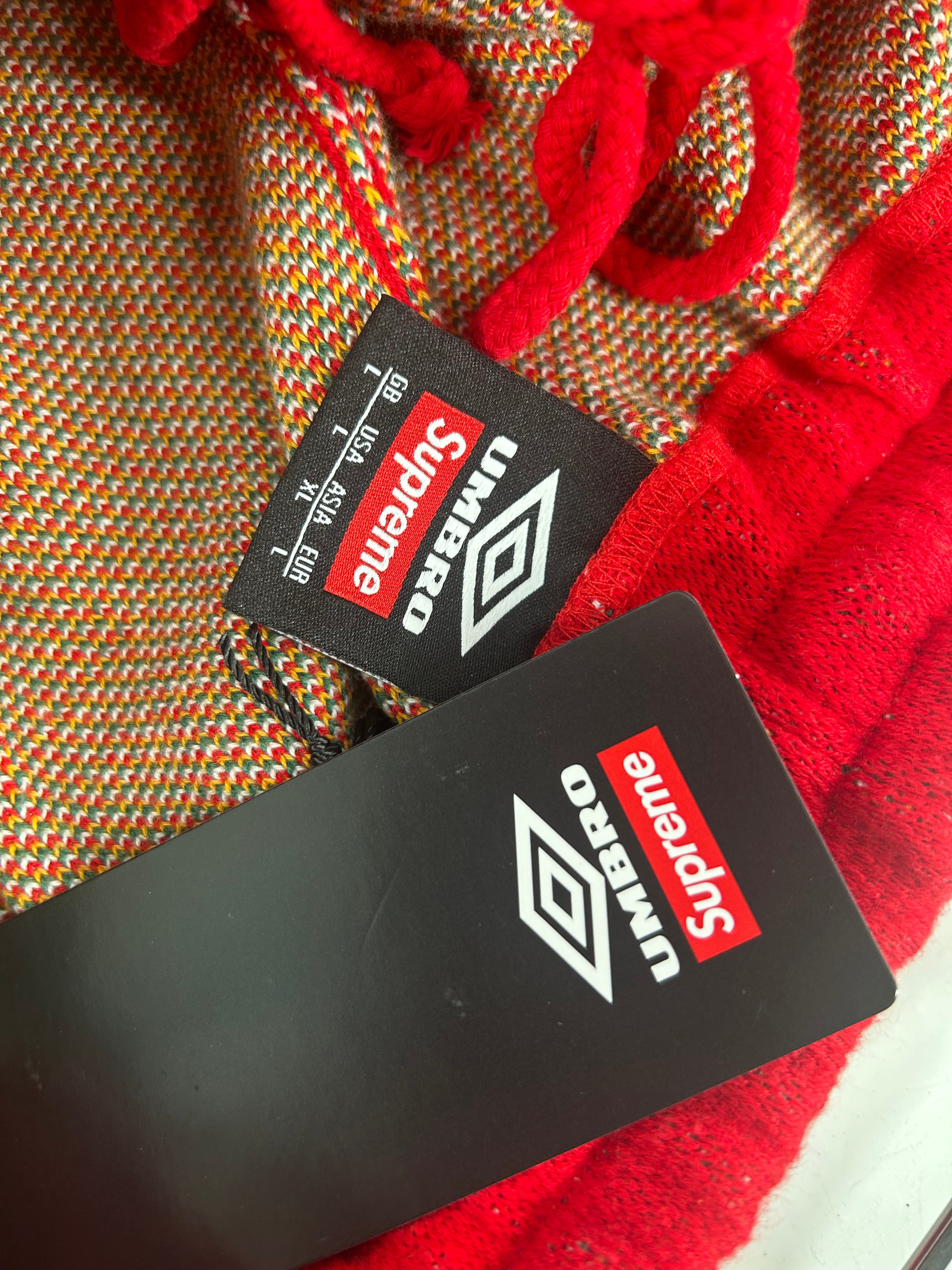 Supreme/UMBRO/Shorts/L/Cotton/MLT/Graphic/RED/GRM/YELL view 3