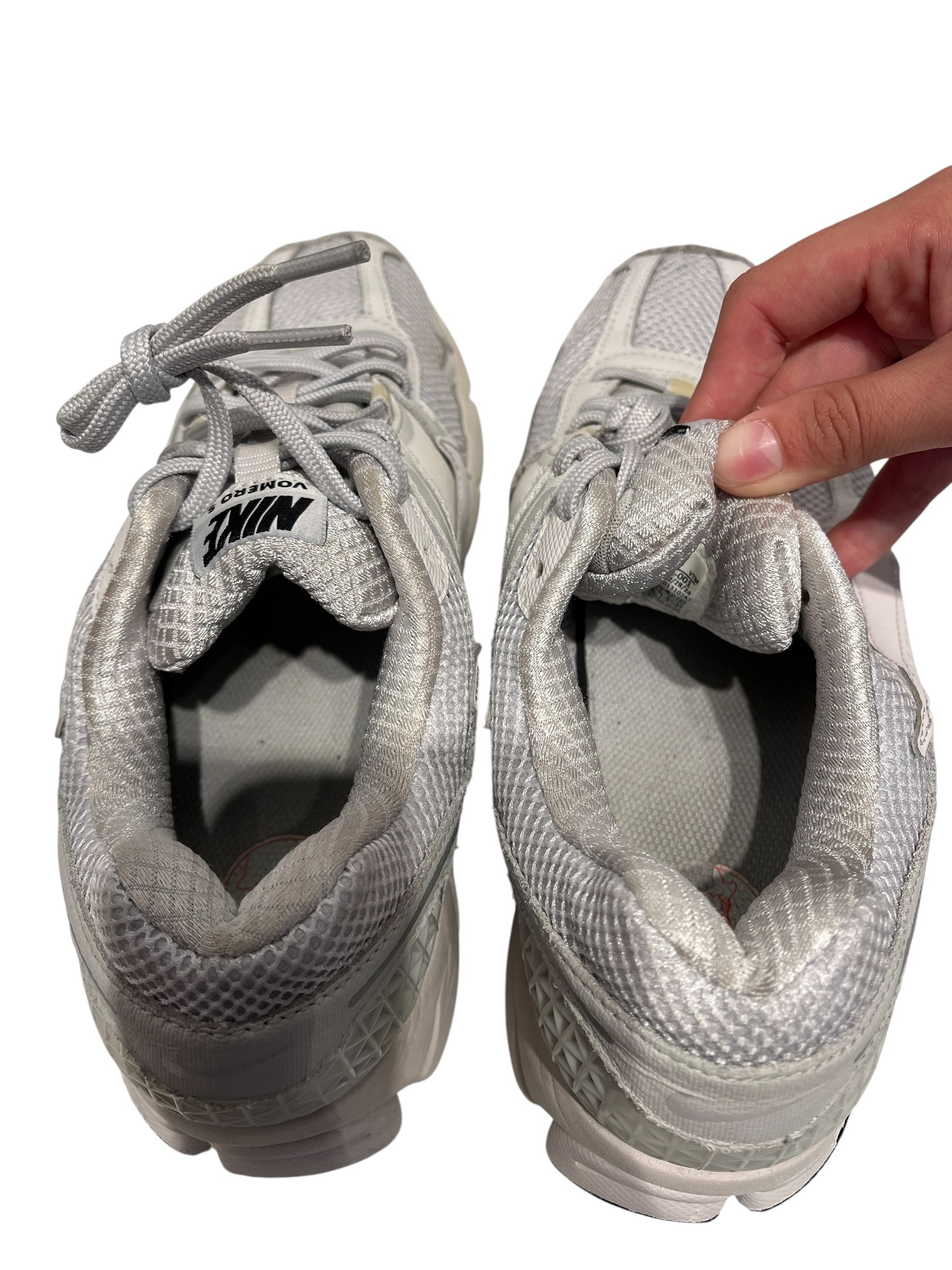 NIKE/Low-Sneakers/US 8.5/Nylon/WHT/nike vomero view 4