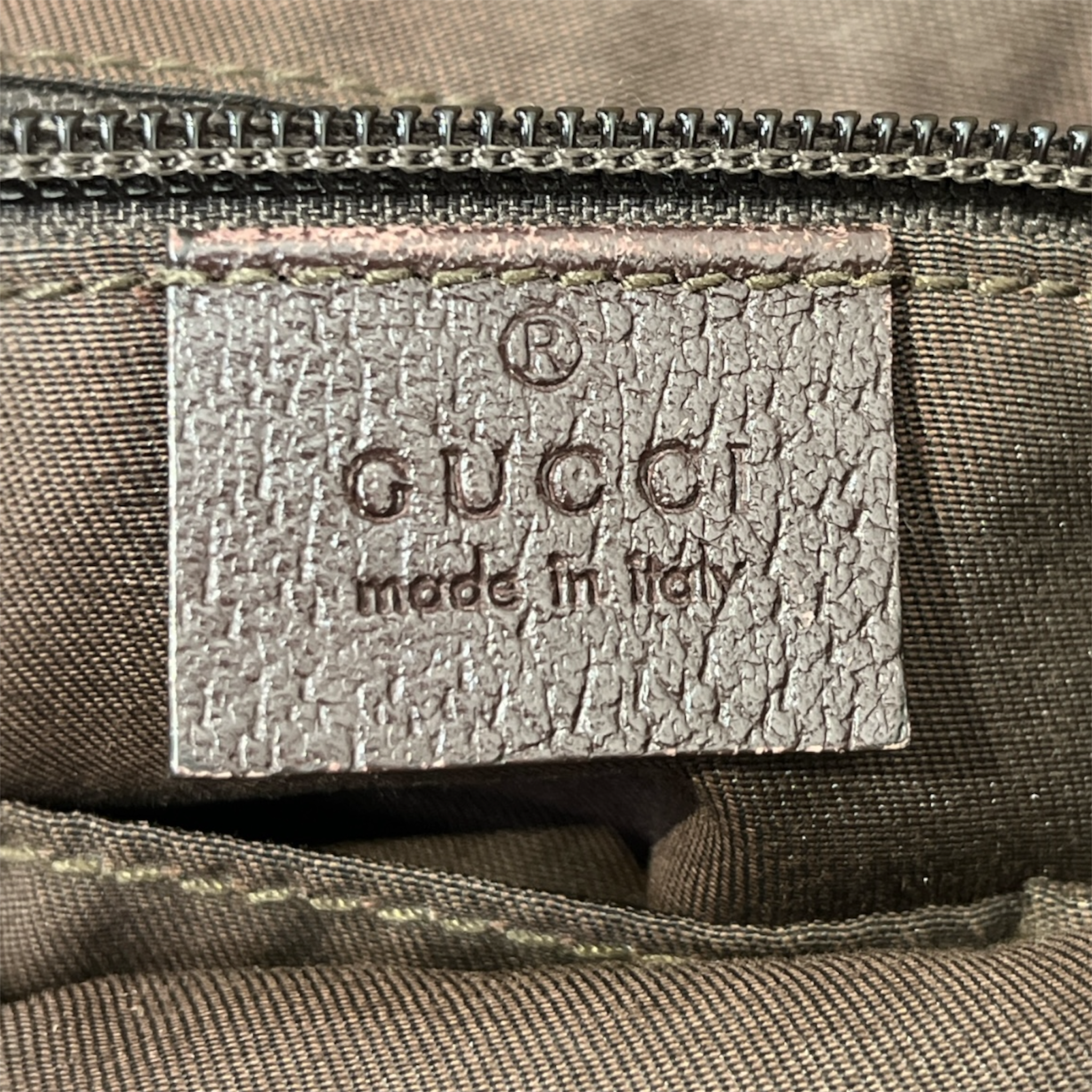 GUCCI/Cross Body Bag/Monogram/KHK/CANVAS SHOULDER BAG 256100 view 4