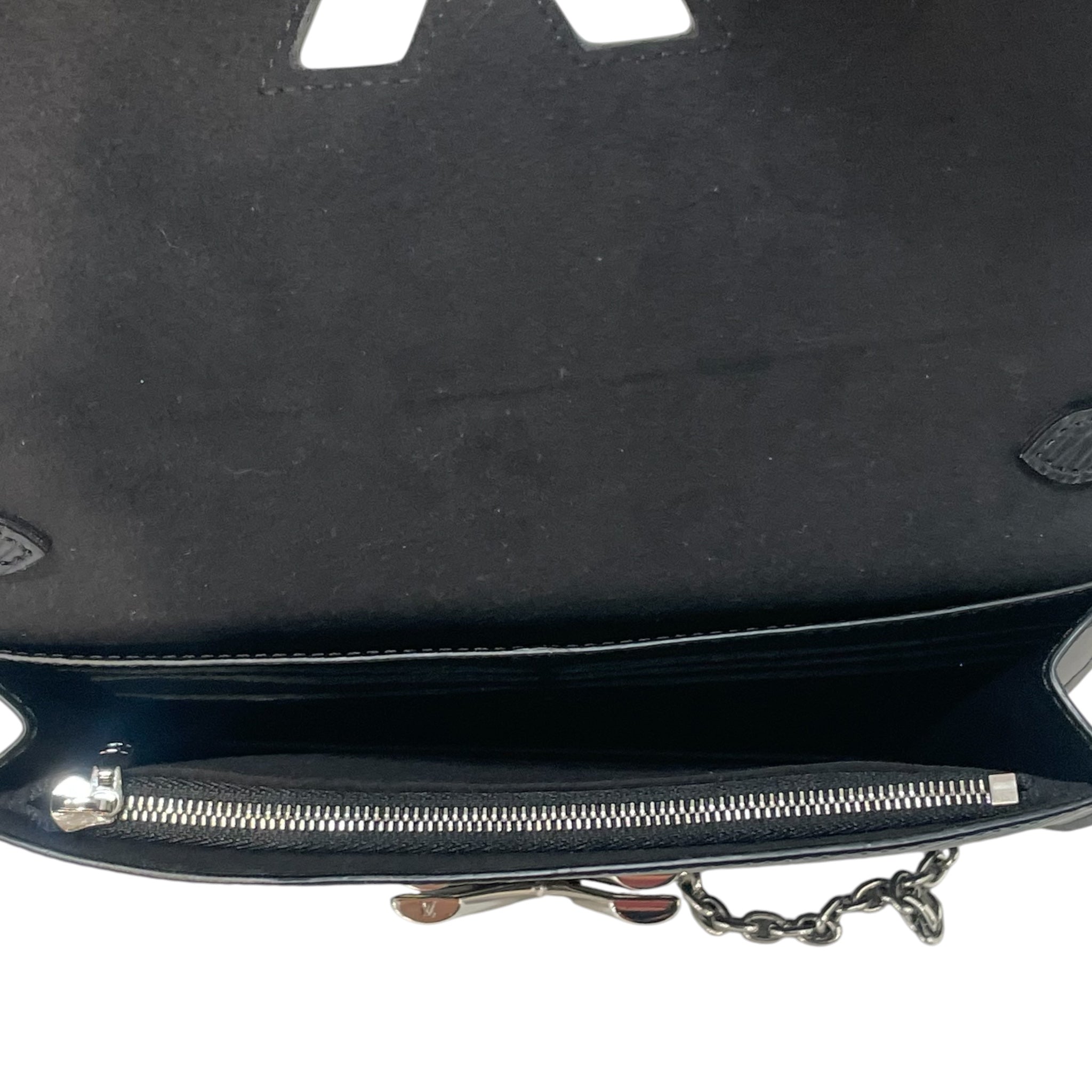 LOUIS VUITTON/Cross Body Bag/Leather/BLK/Epi view 6
