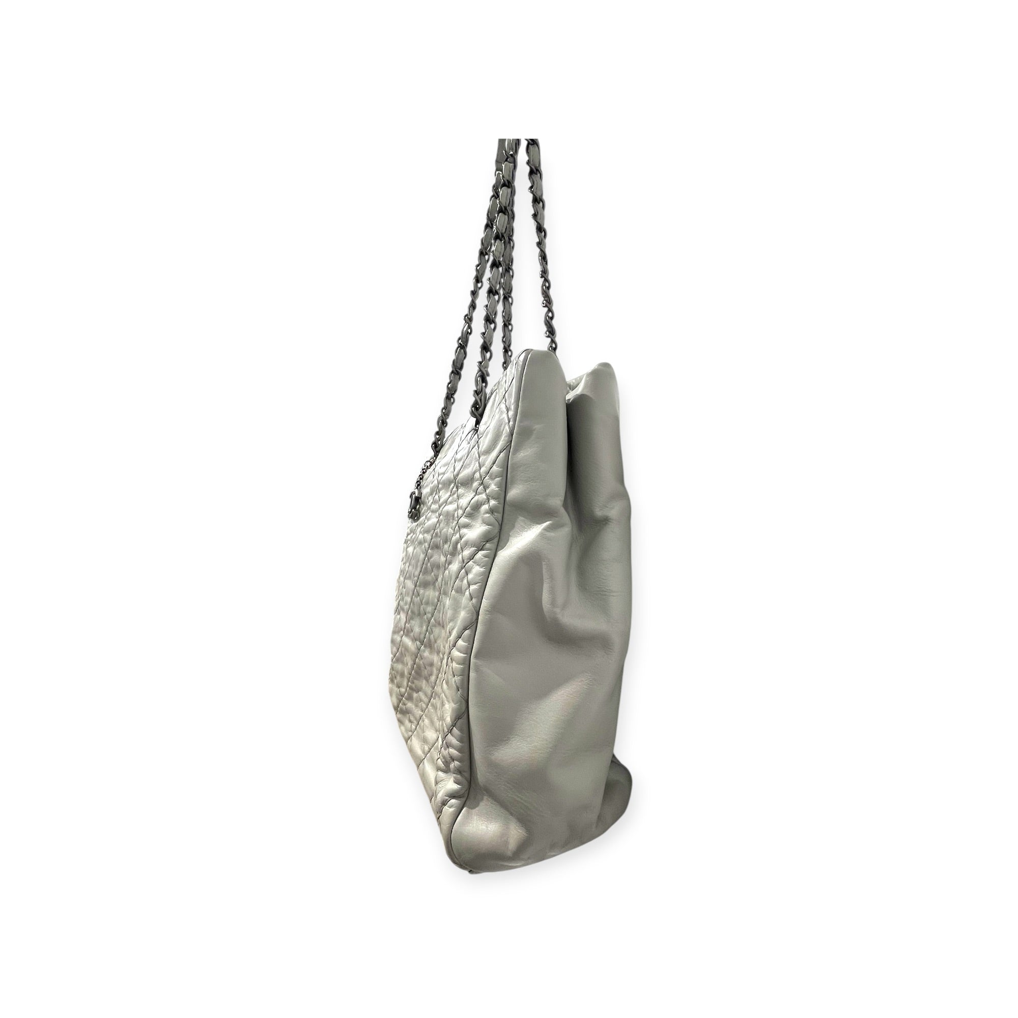 CHANEL/Bag/Leather/SLV/LAMBSKIN HOBO BAG view 3