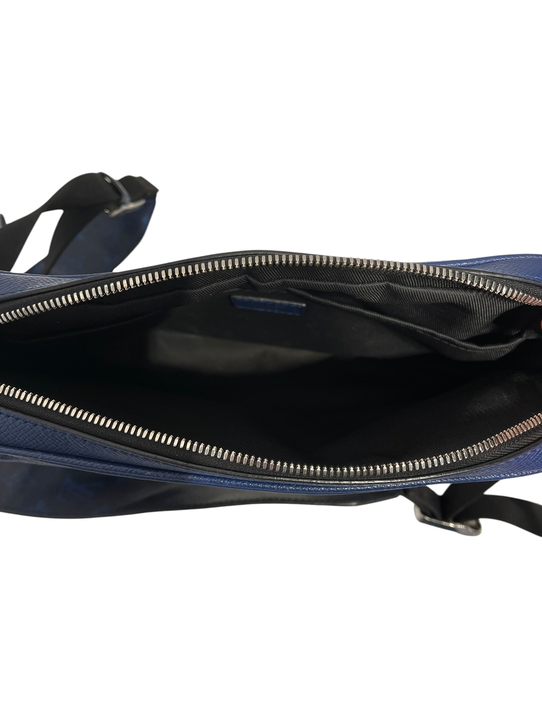 LOUIS VUITTON/Cross Body Bag/Monogram/Leather/BLU/outdoor messenger view 6