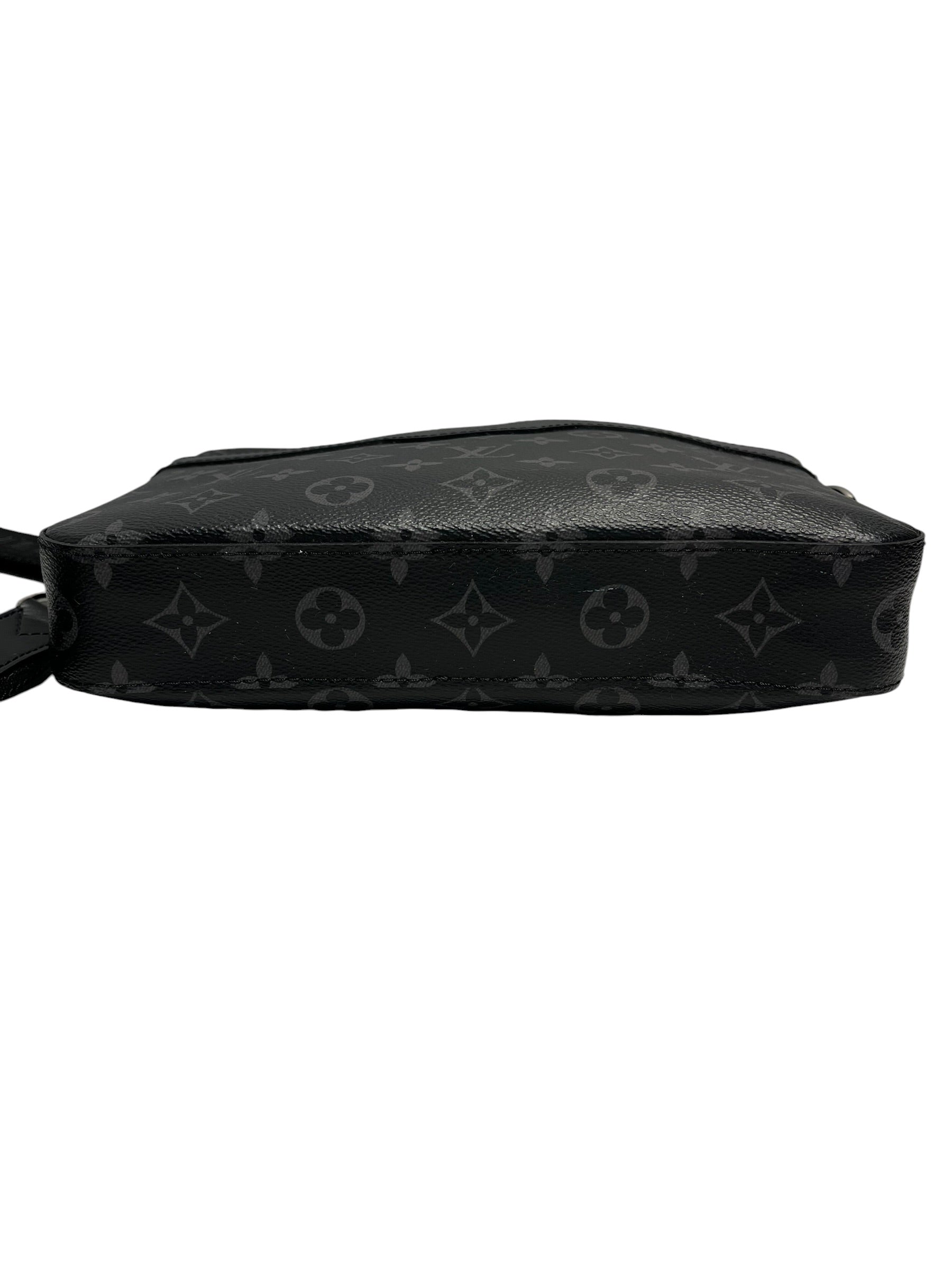 LOUIS VUITTON/Cross Body Bag/Monogram/BLK/trio messenger view 5