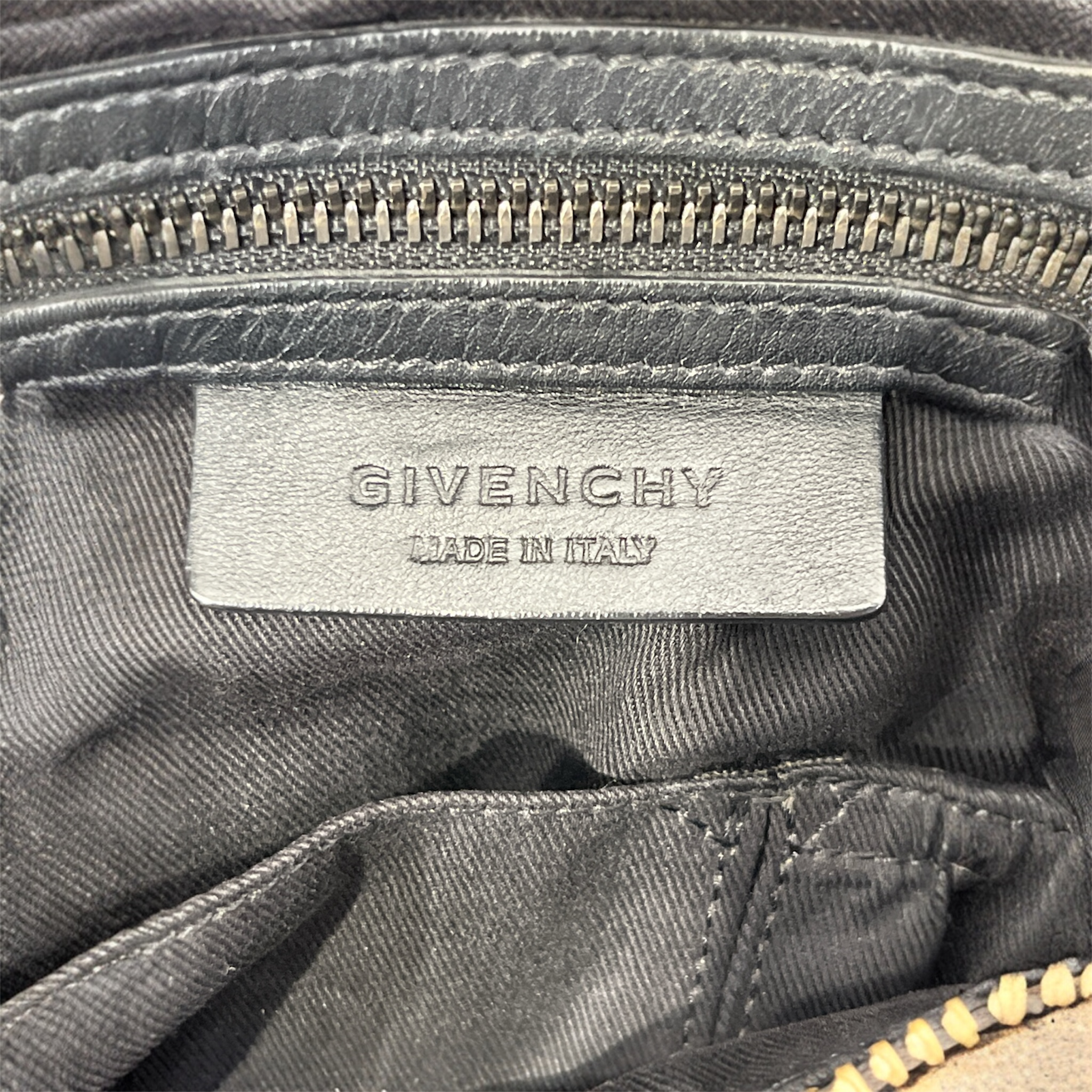 GIVENCHY/Cross Body Bag/Leather/GRY/ view 5