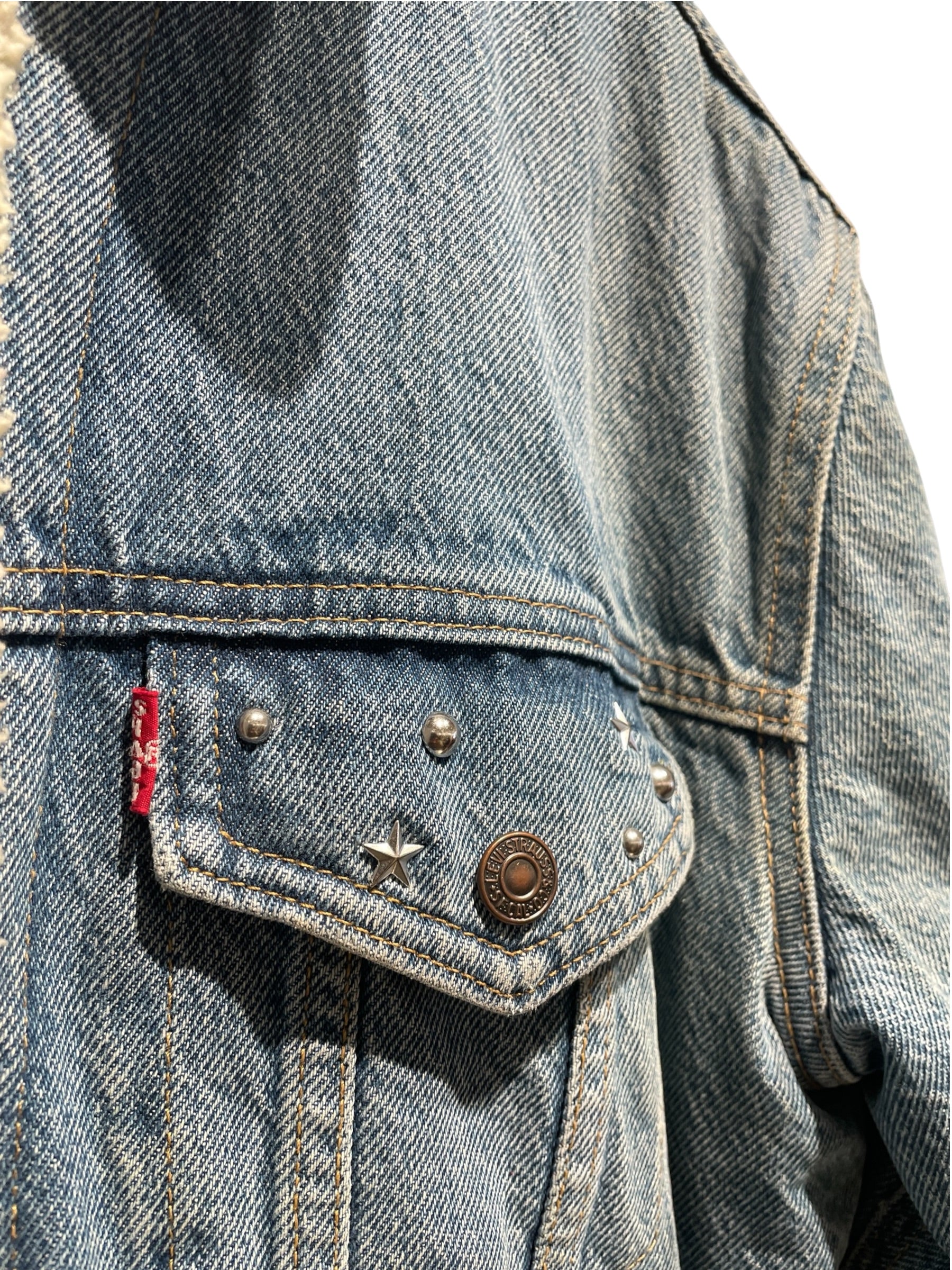 Levi's/Denim Jkt/M/Denim/BLU/STUDDED POCKET DETAIL view 4