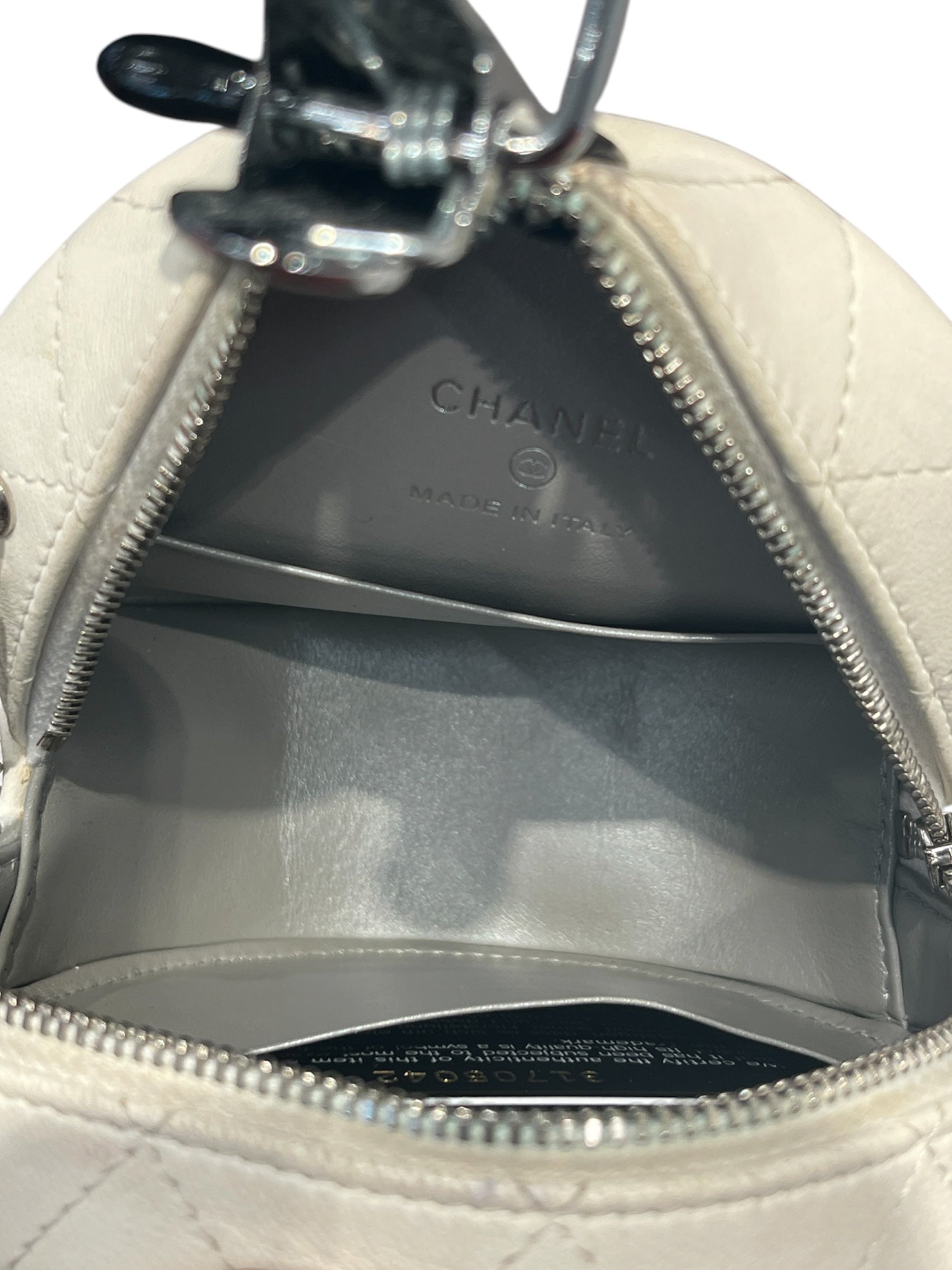 CHANEL/Cross Body Bag/Leather/WHT/LAMBSKIN SILVER HEARD FRONT view 4