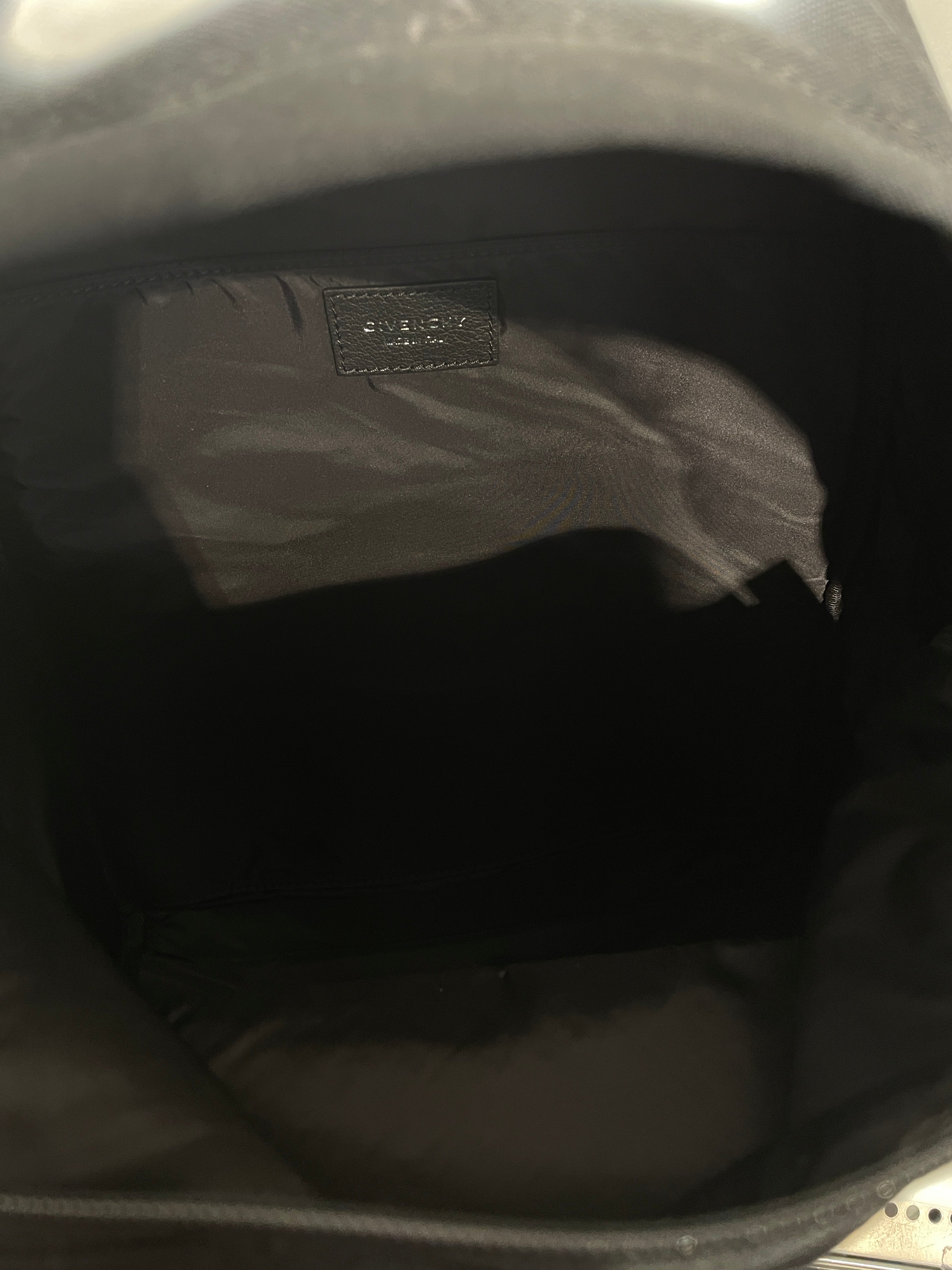 GIVENCHY/Backpack/Nylon/BLK/CHITO/ PAINTED LOGO view 3
