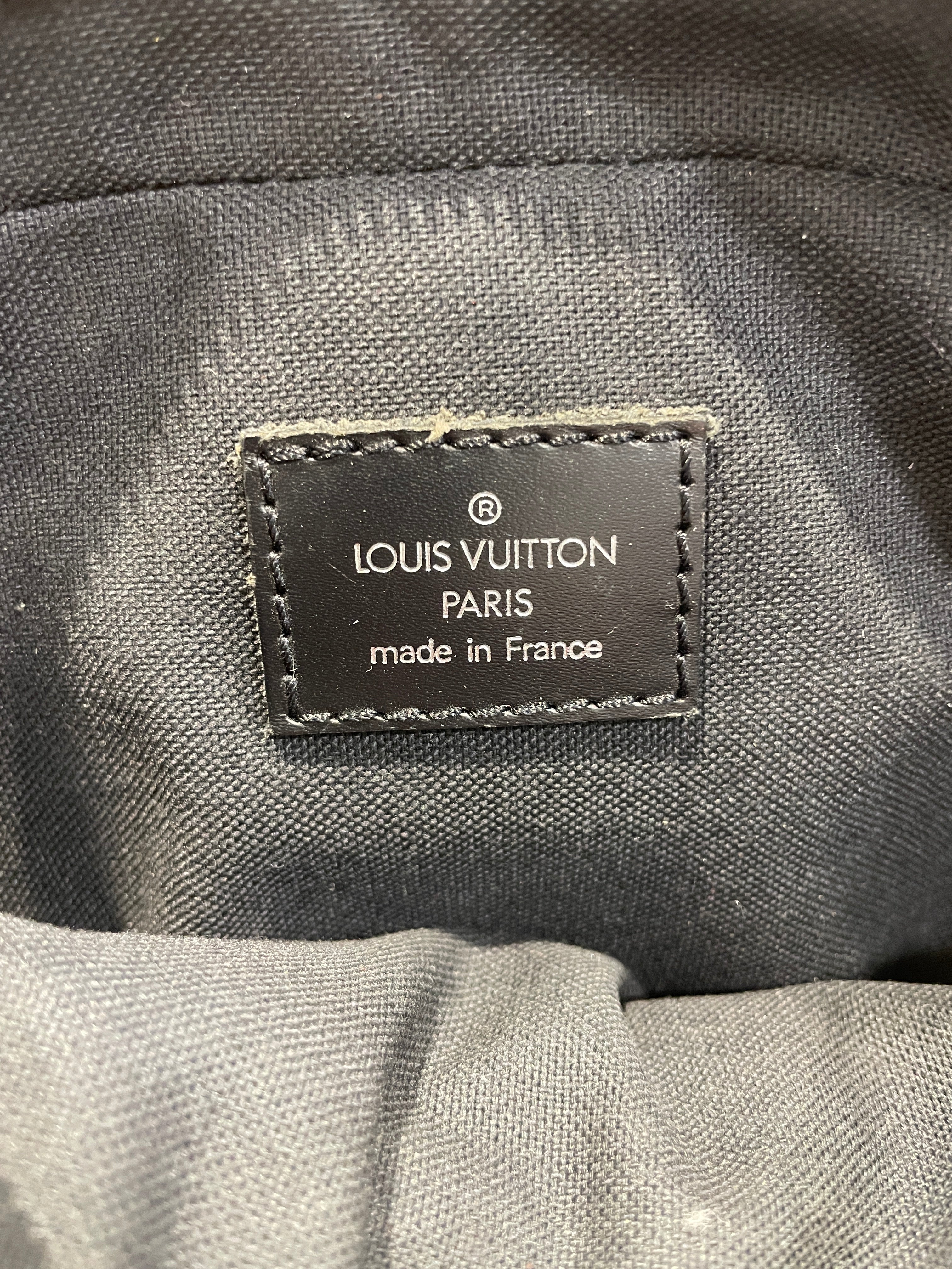 LOUIS VUITTON/Cross Body Bag/Border/Leather/MLT/Sayan Taiga view 3