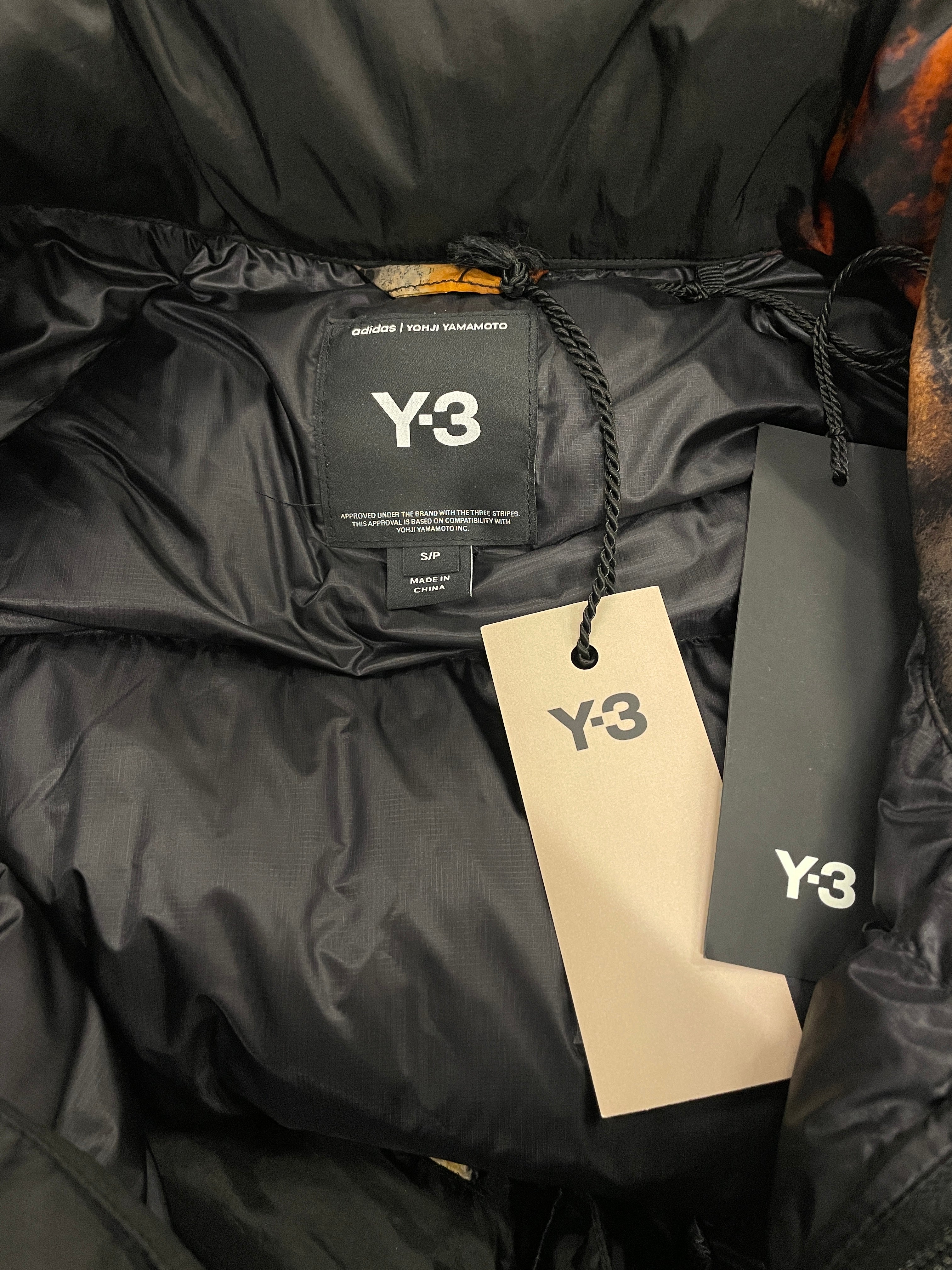 Y-3/Puffer Coat/M/All Over Print/Nylon/BLK/KIMONO STYLE PUFFER W/ STRAPS view 3