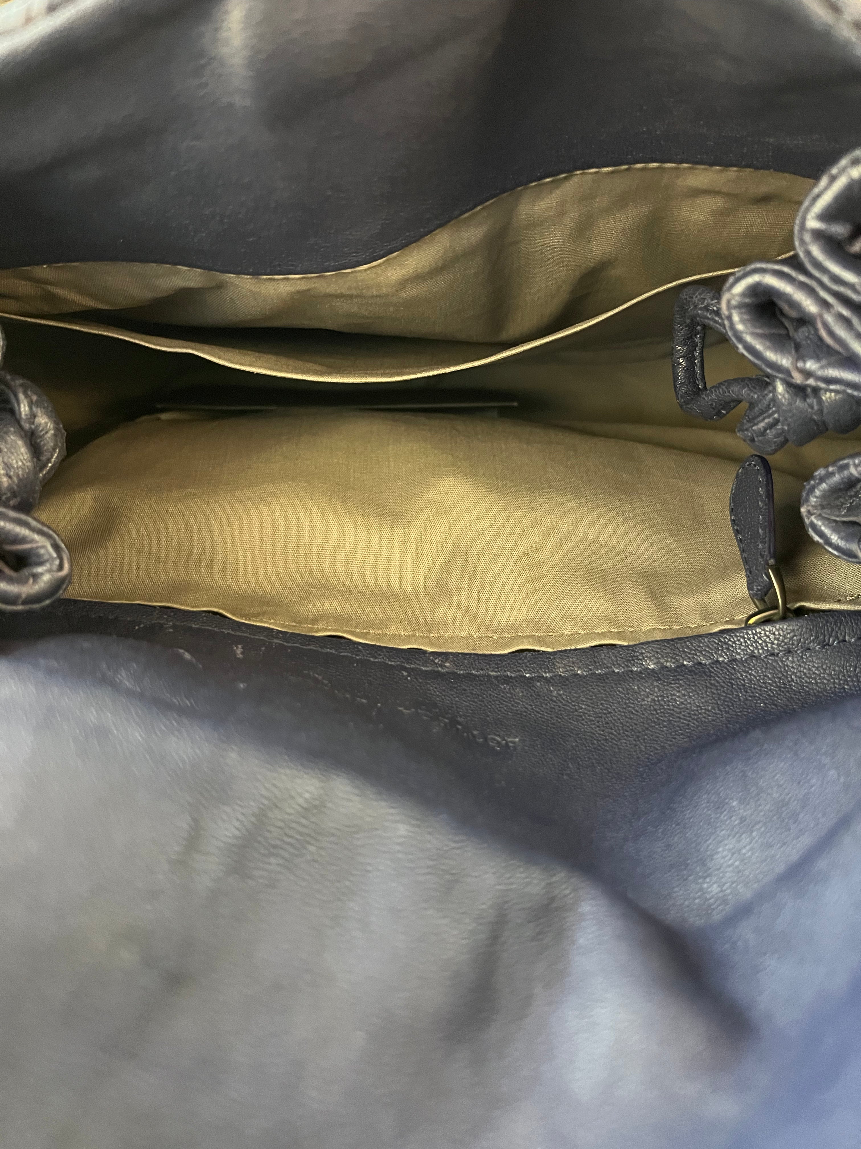 BOTTEGA VENETA/Cross Body Bag/Leather/NVY/CROSS BODY view 3