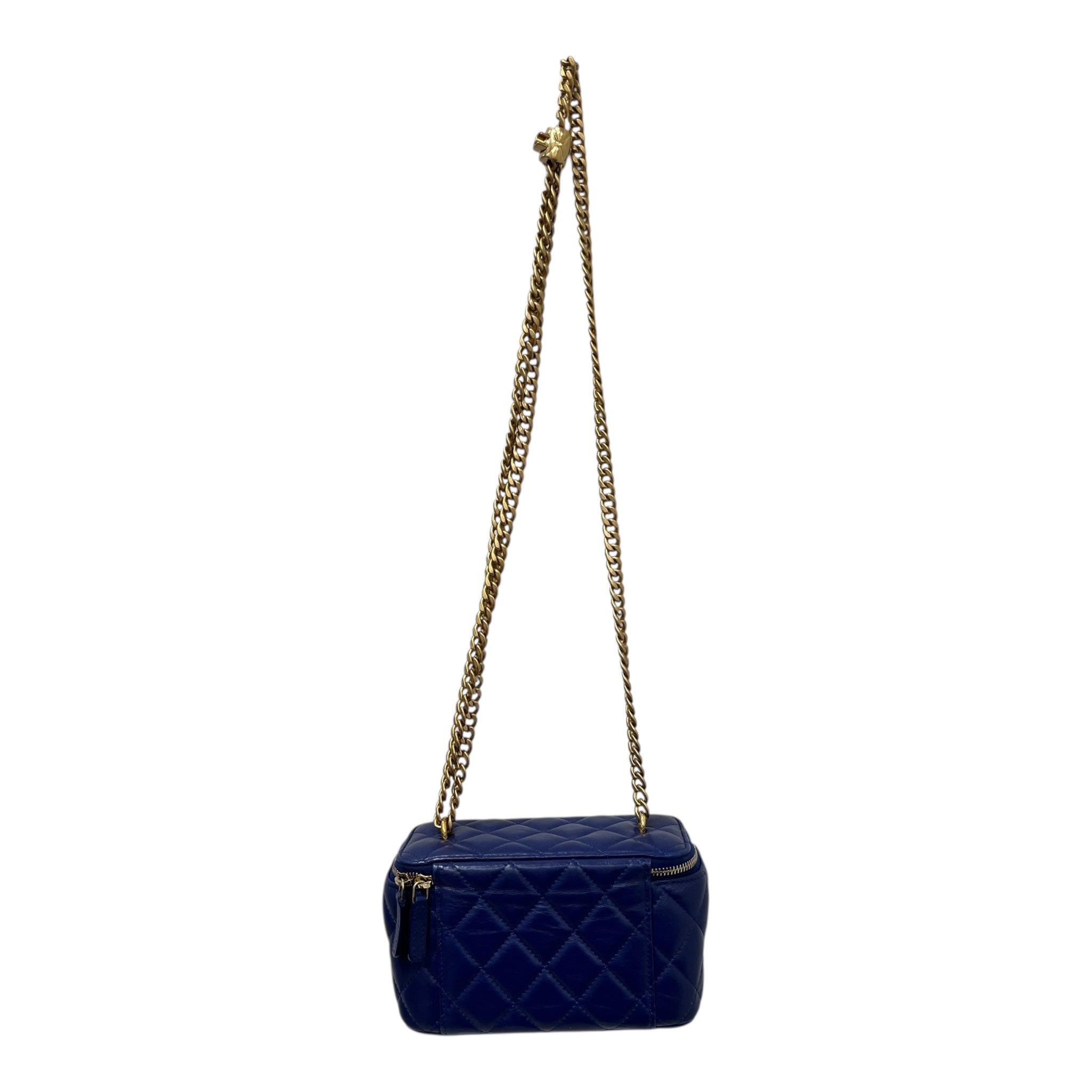 CHANEL/Cross Body Bag/Leather/BLU/canity handbag w/ chain kit view 2