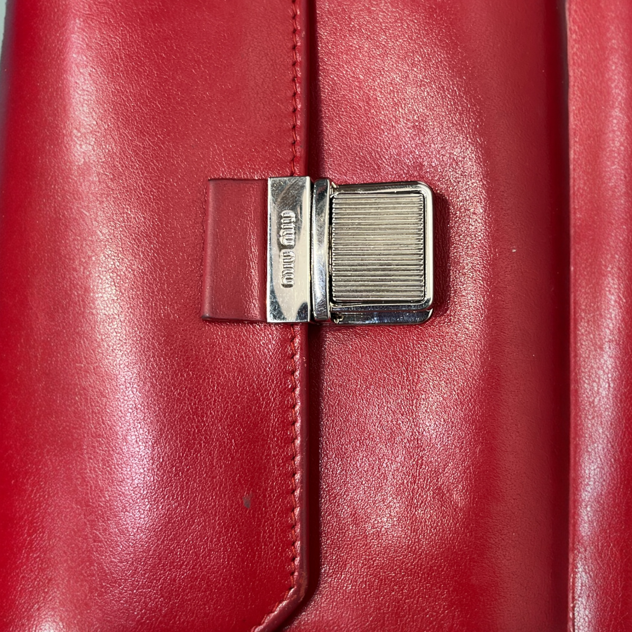 MIU MIU/Bifold Wallet/Leather/RED/METALLIC CLASP view 4