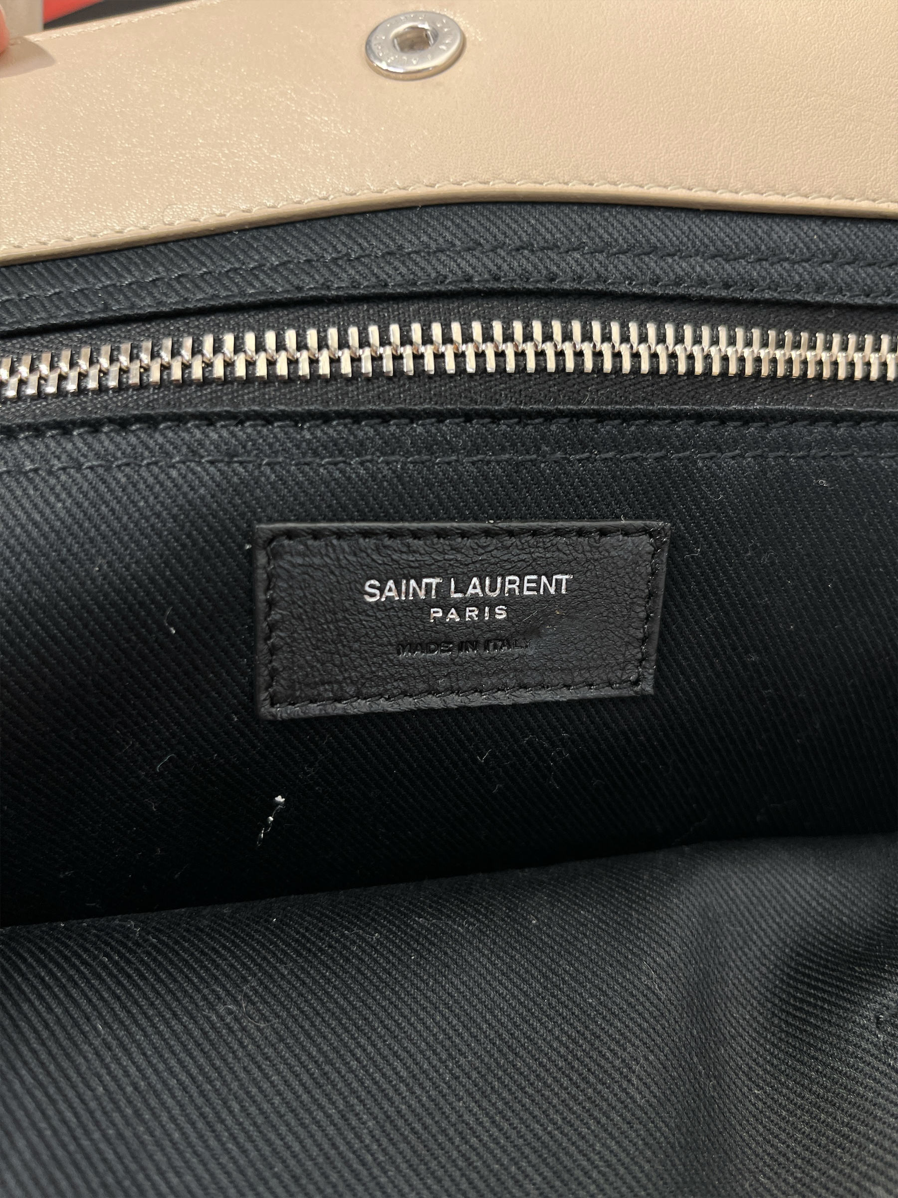 YVES SAINT LAURENT/Tote Bag/Leather/BEG/DEBOSSSED LOGO CALFSKIN view 5